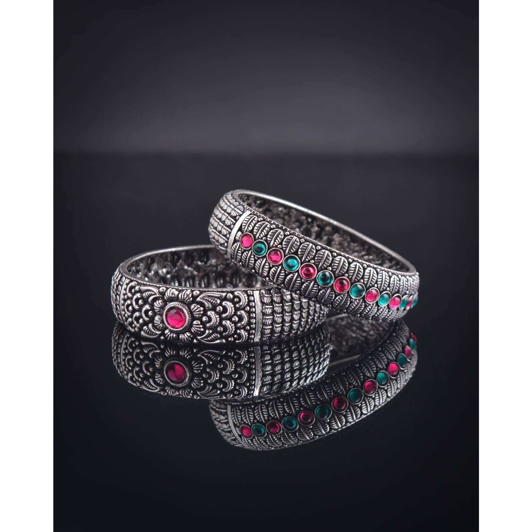 Listed as a must-have earring, jhumkis will always be a woman's favorite accessory Our  Leaf Silver Oxidised Jhumkis are one to would opt for when you want the simple yet trendy look, pair these up with your straight kurtas or your soft mulmul sarees, these will leave you feeling pretty all day long