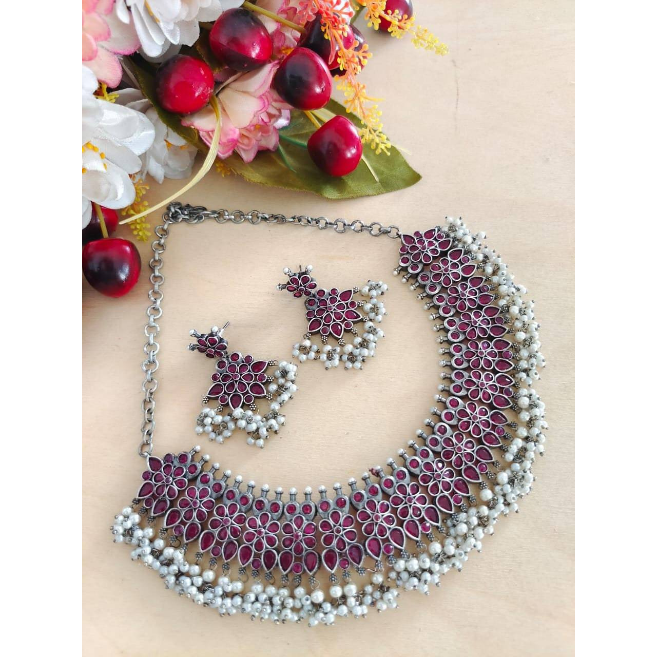 Giving A Festival & Casual Base Theme Package Of Earring That Have A Establish Looking In Any Occasion,Kind Of A Designer Jewelry.Its A Unique Design With Metal & Gemstone Mixture.It Have.1. Gemstone pearl earring, 2 . Designer earring, 3. Ethenic Style , 4 . Metal Alloy , 5. Occassion All Wear