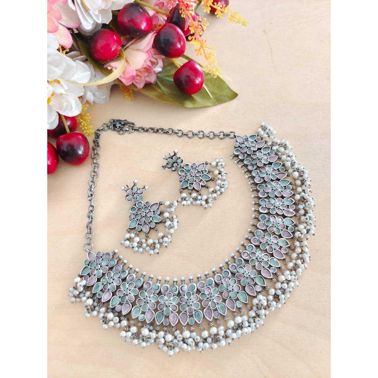 Giving A Festival & Casual Base Theme Package Of Earring That Have A Establish Looking In Any Occasion,Kind Of A Designer Jewelry.Its A Unique Design With Metal & Gemstone Mixture.It Have.1. Gemstone pearl earring, 2 . Designer earring, 3. Ethenic Style , 4 . Metal Alloy , 5. Occassion All Wear