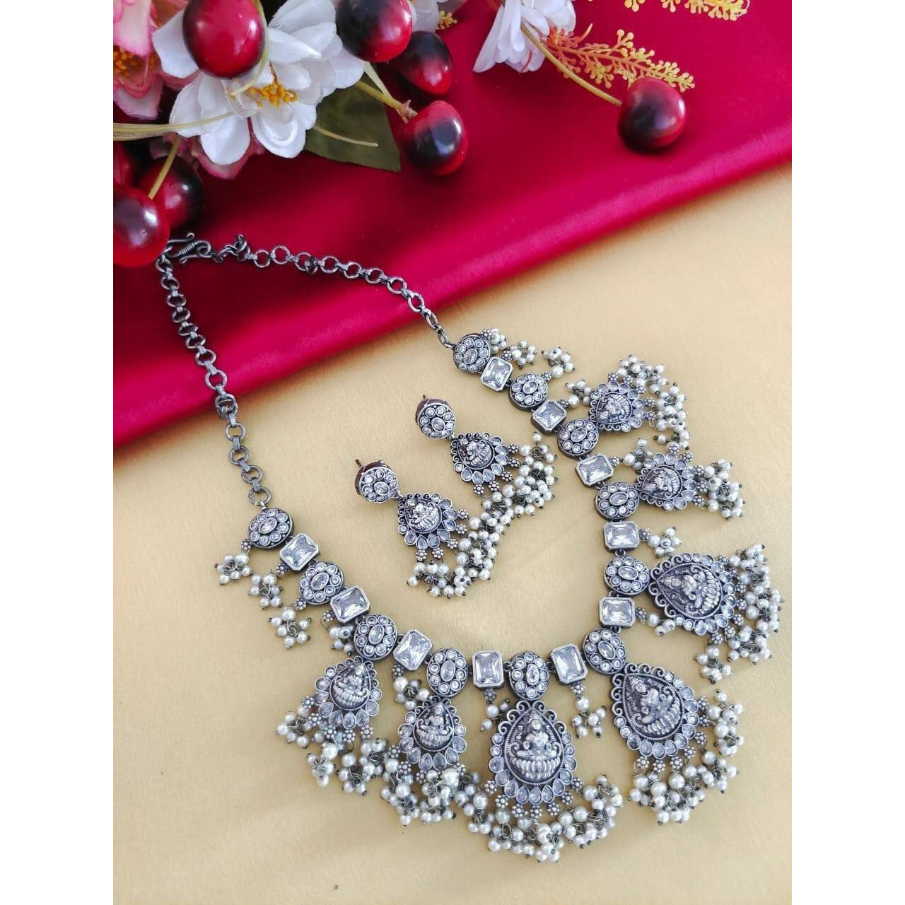 Afghani Mirror Choker Jewellery Set, Boho Tribal Jewelry, Indian Oxidised Jewellery, Handmade, Necklace Set, Anniversary Gift, Gifts For HerLeave an everlasting impression with this handmade and mindfully curated jewelry set If you are in love with Indian aesthetics, this beautiful tribal design is exquisite and perfect for you Make your look gracious and add royal essence to your overall look with this art piece. Be the head-turner wherever you step in with one of our favorites and the most a