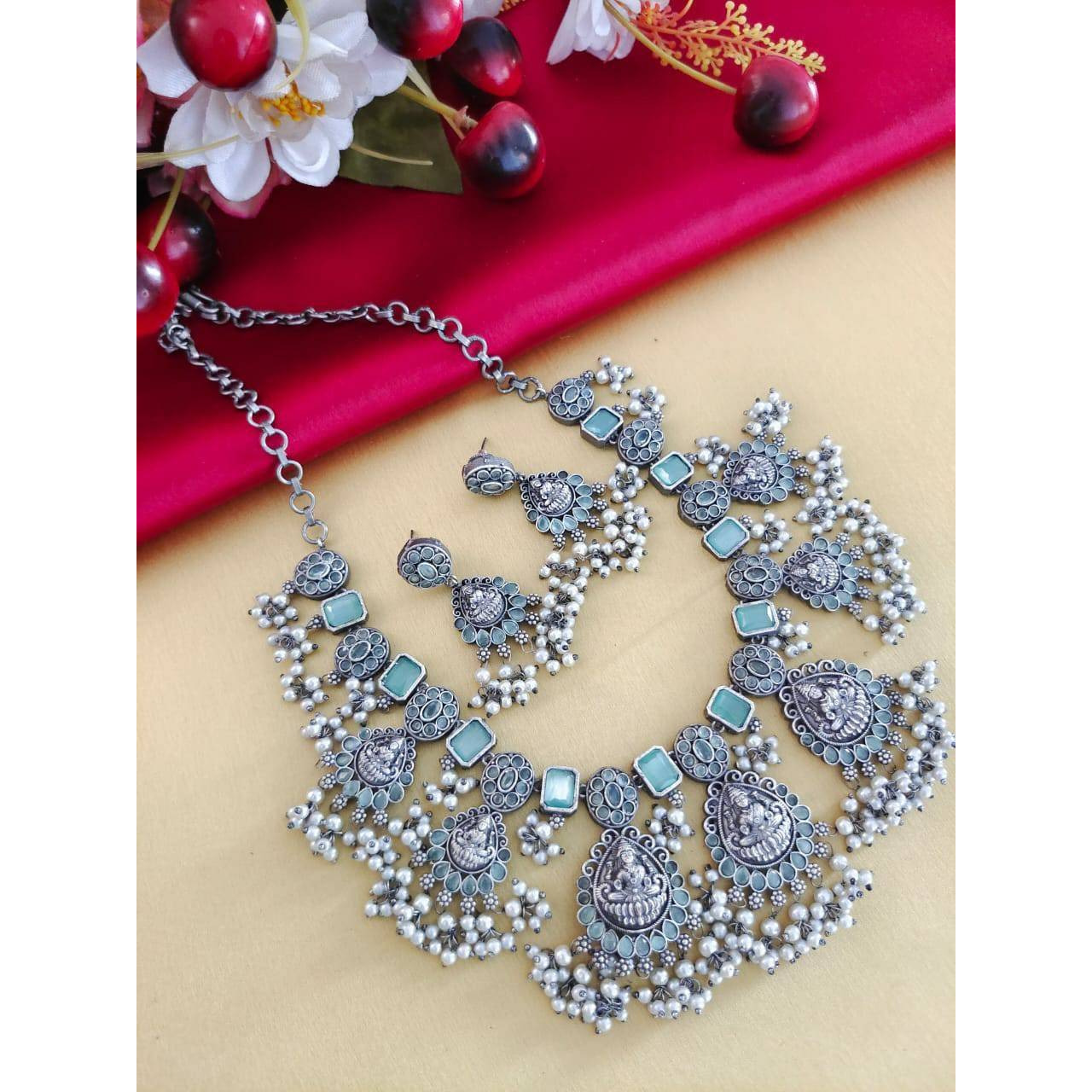 Afghani Mirror Choker Jewellery Set, Boho Tribal Jewelry, Indian Oxidised Jewellery, Handmade, Necklace Set, Anniversary Gift, Gifts For HerLeave an everlasting impression with this handmade and mindfully curated jewelry set If you are in love with Indian aesthetics, this beautiful tribal design is exquisite and perfect for you Make your look gracious and add royal essence to your overall look with this art piece. Be the head-turner wherever you step in with one of our favorites and the most a