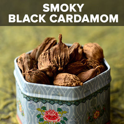 EL The Cook Whole Black Cardamom Pods | Aromatic Indian Spice | Natural, Vegan, Gluten Free, NON-GMO, Resealable Bag | Ideal for Indian, Chinese Cooking, Tea, Baking & Desserts | 3.5oz (100gm) (Flavor Black Cardamom)