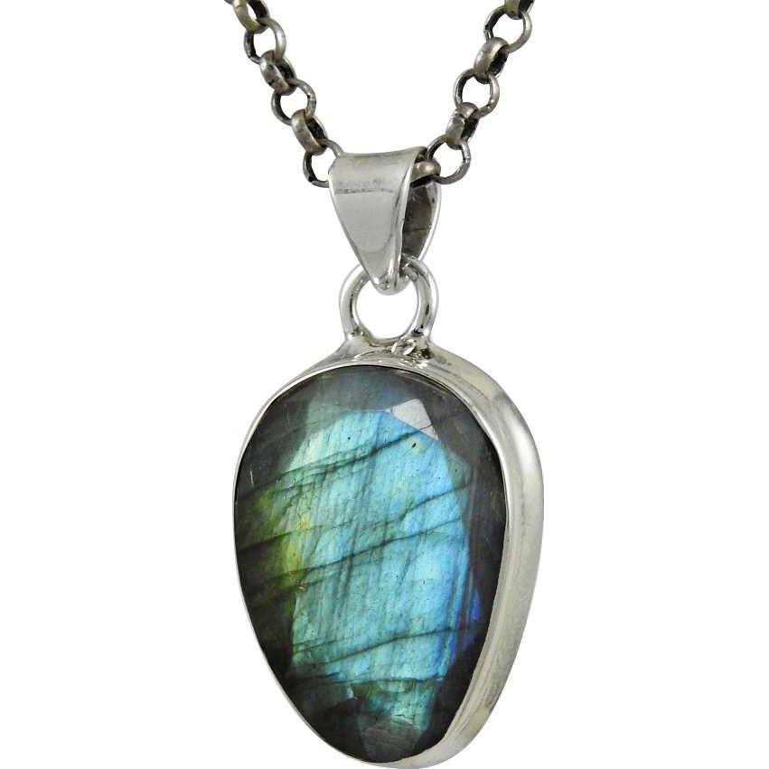 Beautiful  Labradorite Gemstone Silver Pendant Jewelry