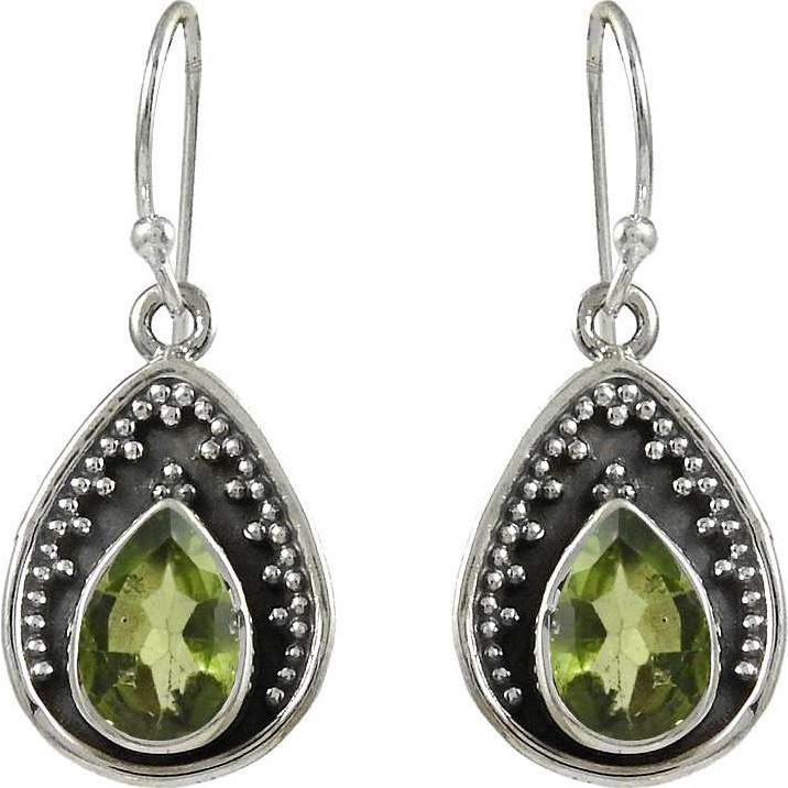 Catching!! 925 Sterling Silver Peridot Earrings