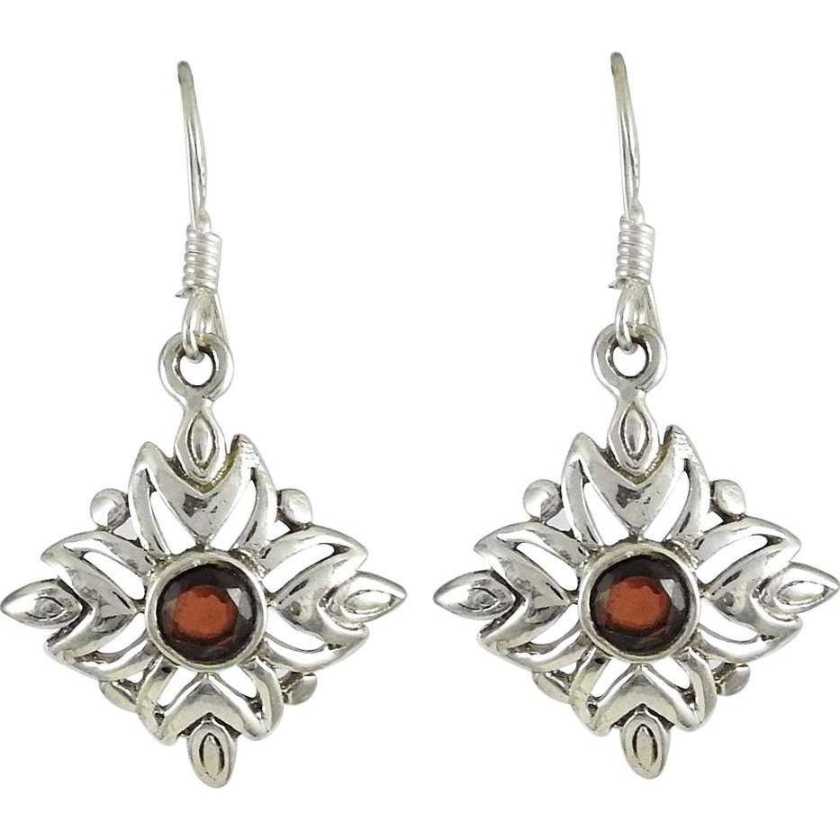 Franqipani Queen 925 Silver Garnet Earrings