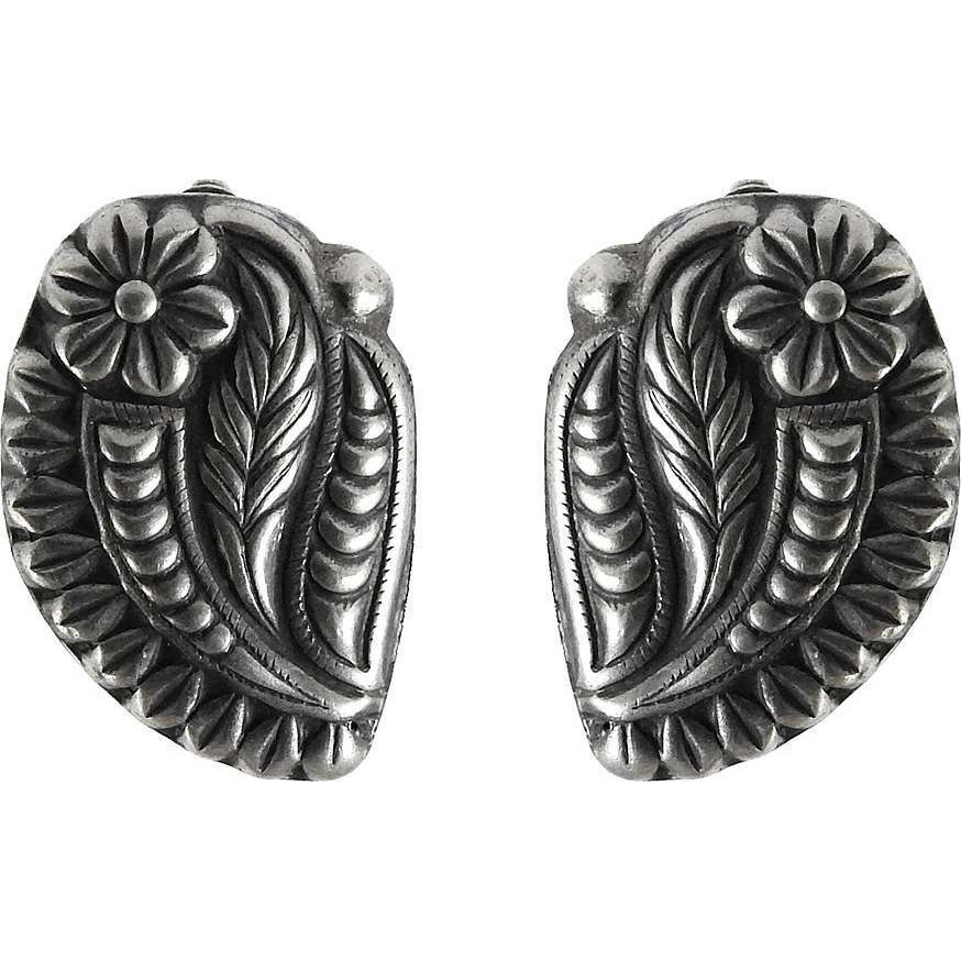 Leaf Style ! 925 Sterling Silver Earrings