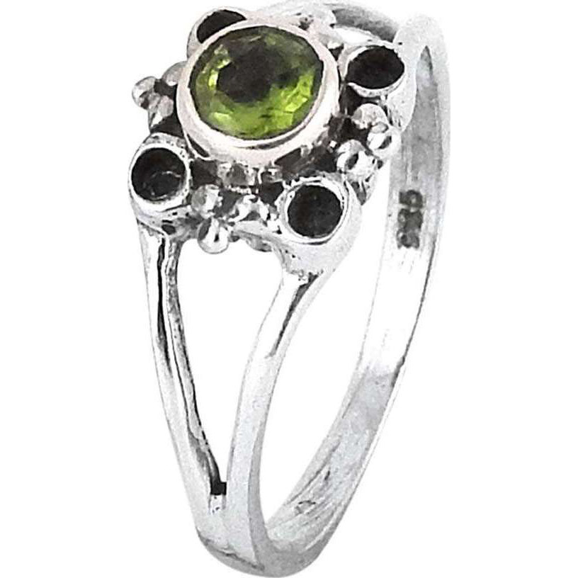 Gorgeous Peridot 925 Sterling Silver Ring