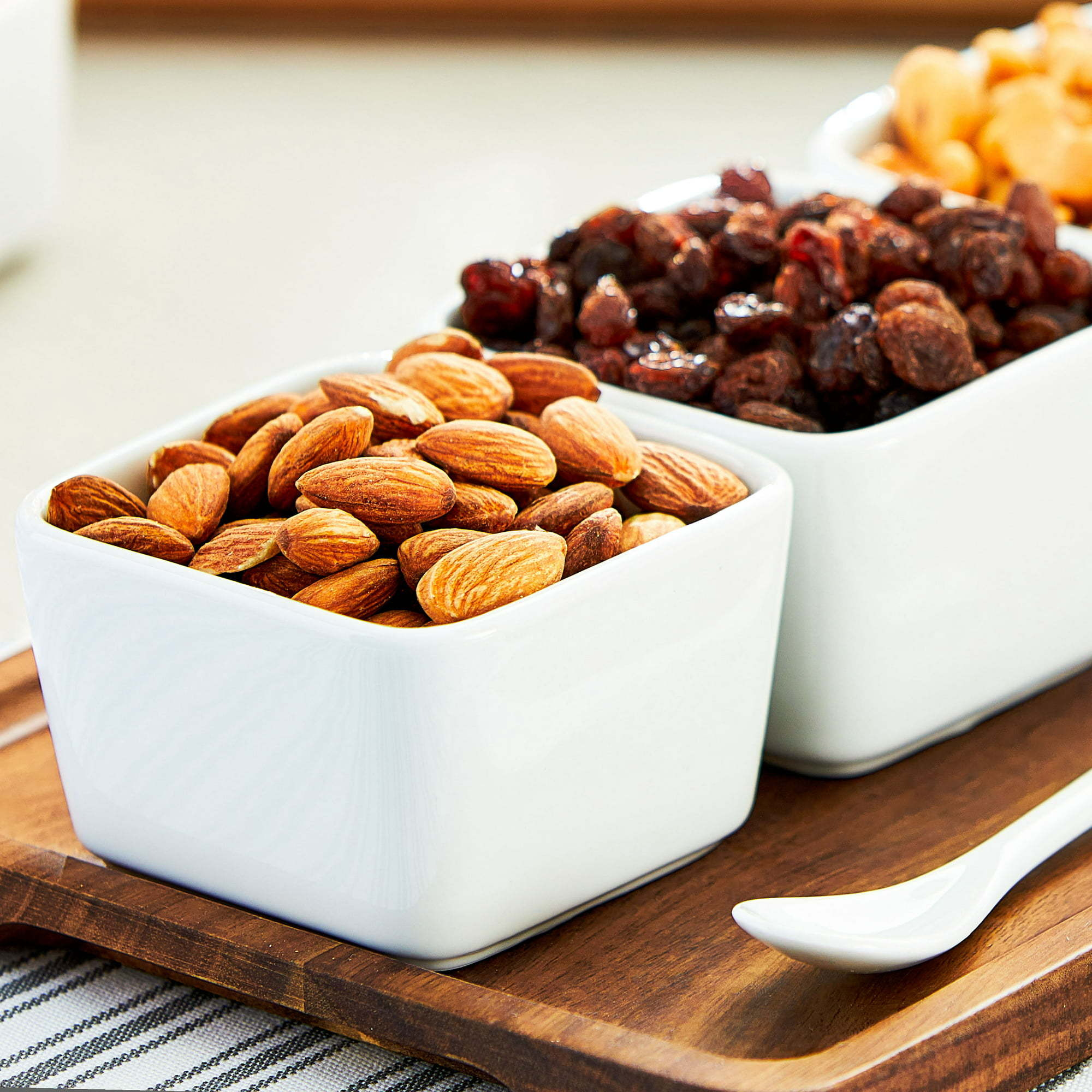 Freshness Guaranteed Raw Almond - 283 Gm (10 Oz) [50% Off]