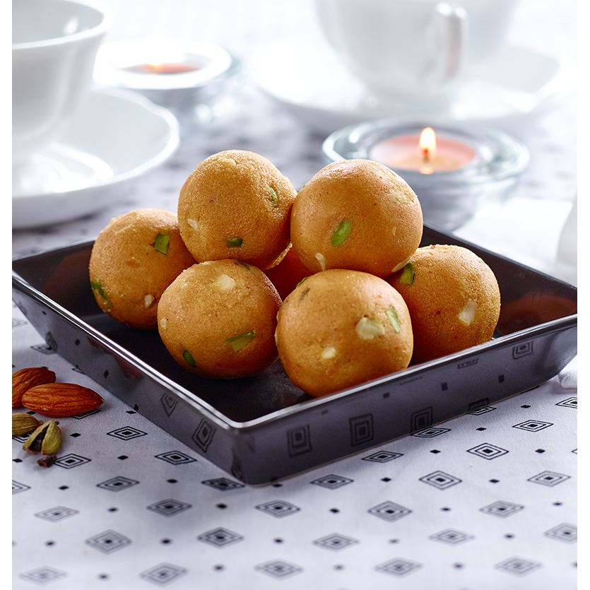 Nanak Besan Ladoo 14 Pc - 500 Gm (17.6 Oz)