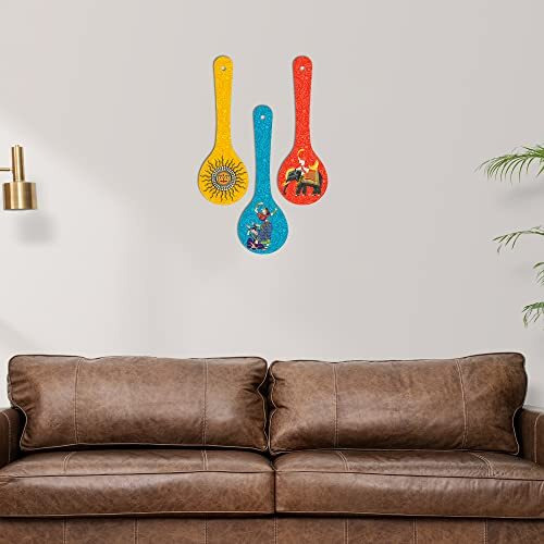 Artvibes Madhubani Art Wooden Wall Hanger for Home | Office | Living Room | Gift | Modern Decoration Items | Kitchen Wall Decor | Home Decor Hanging Items (WH_5010NN), Set of 3