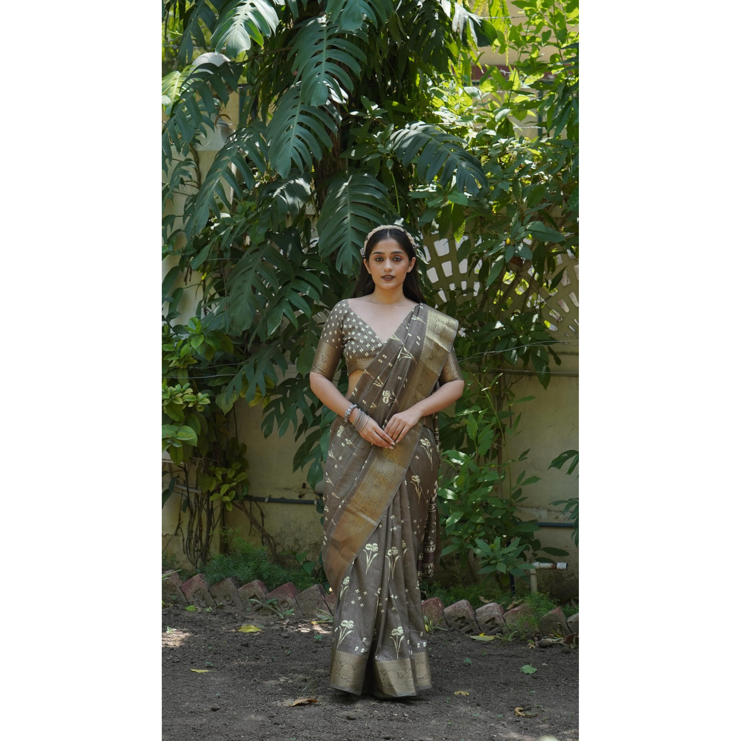 MIRCHI FASHION Womens Silk Blend Ikkat Block Printed Saree with Blouse Piece (42033-Dark Greyish Brown, Off White, Brown)