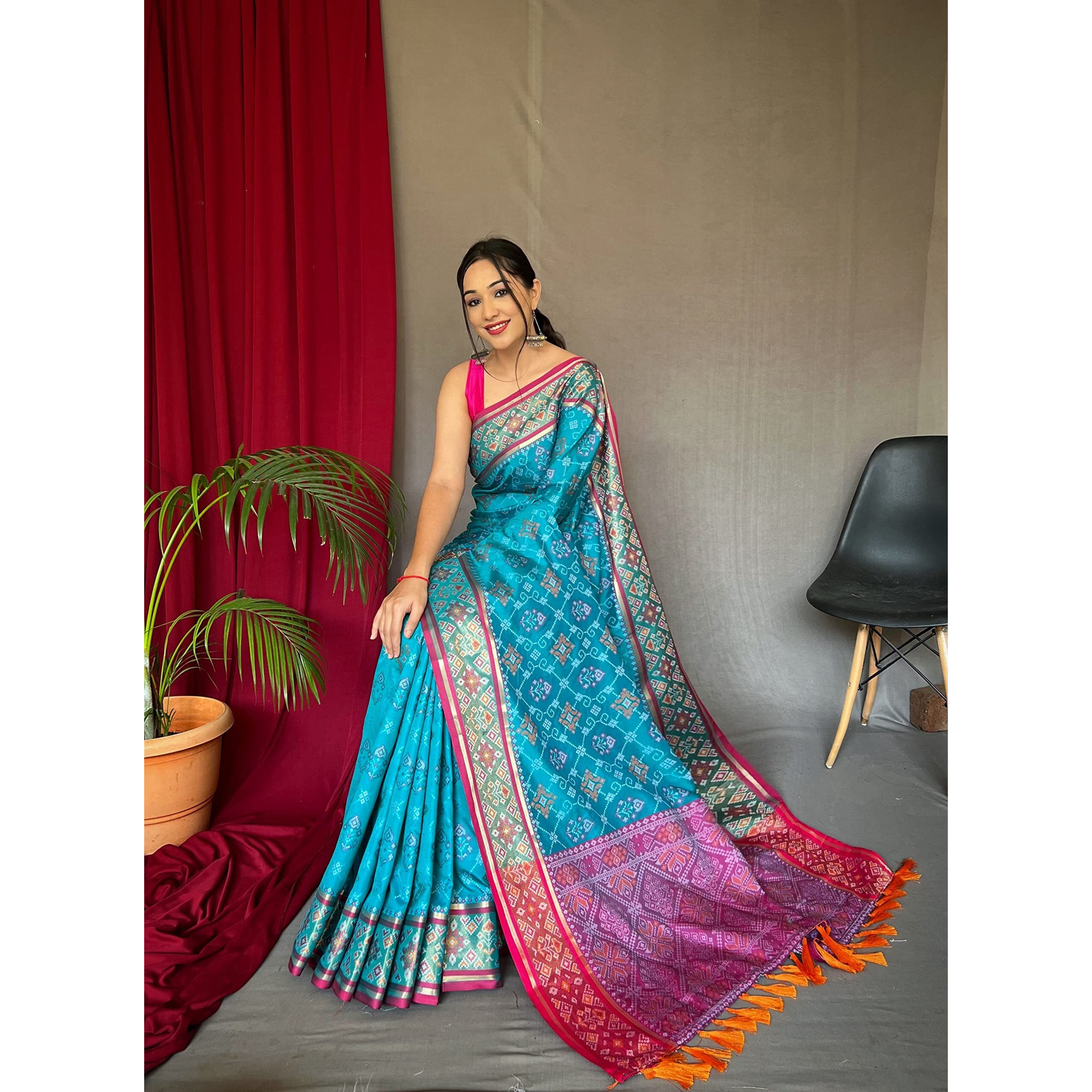 SGF11 Womens Kanjivaram Patola Silk Saree Silk Saree Pure Golden Zari With Blouse Piece (Light Blue)
