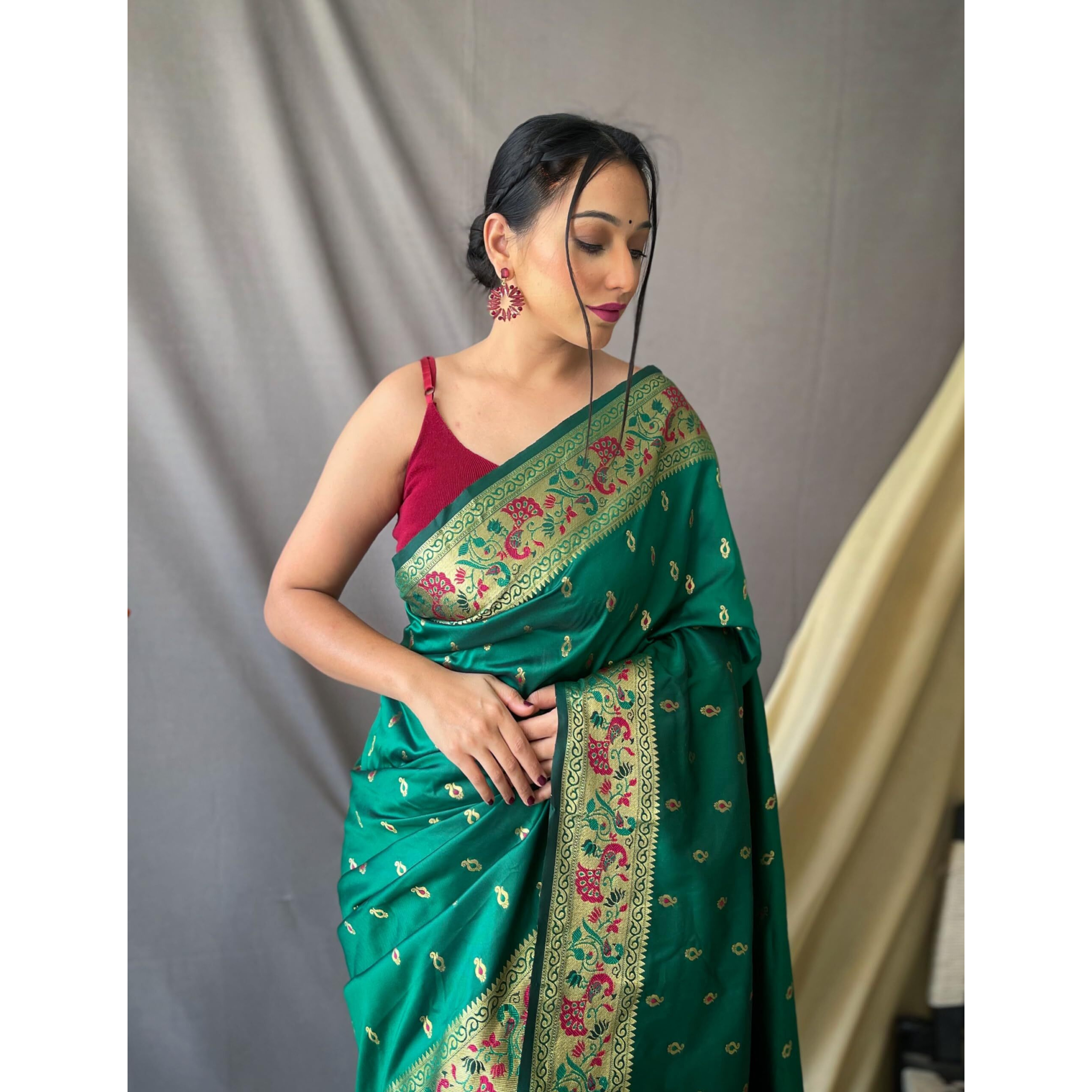 SGF11 Womens Paithani Soft Lichi Silk Kanjivaram Sarees With Blouse Piece (Dark Green)