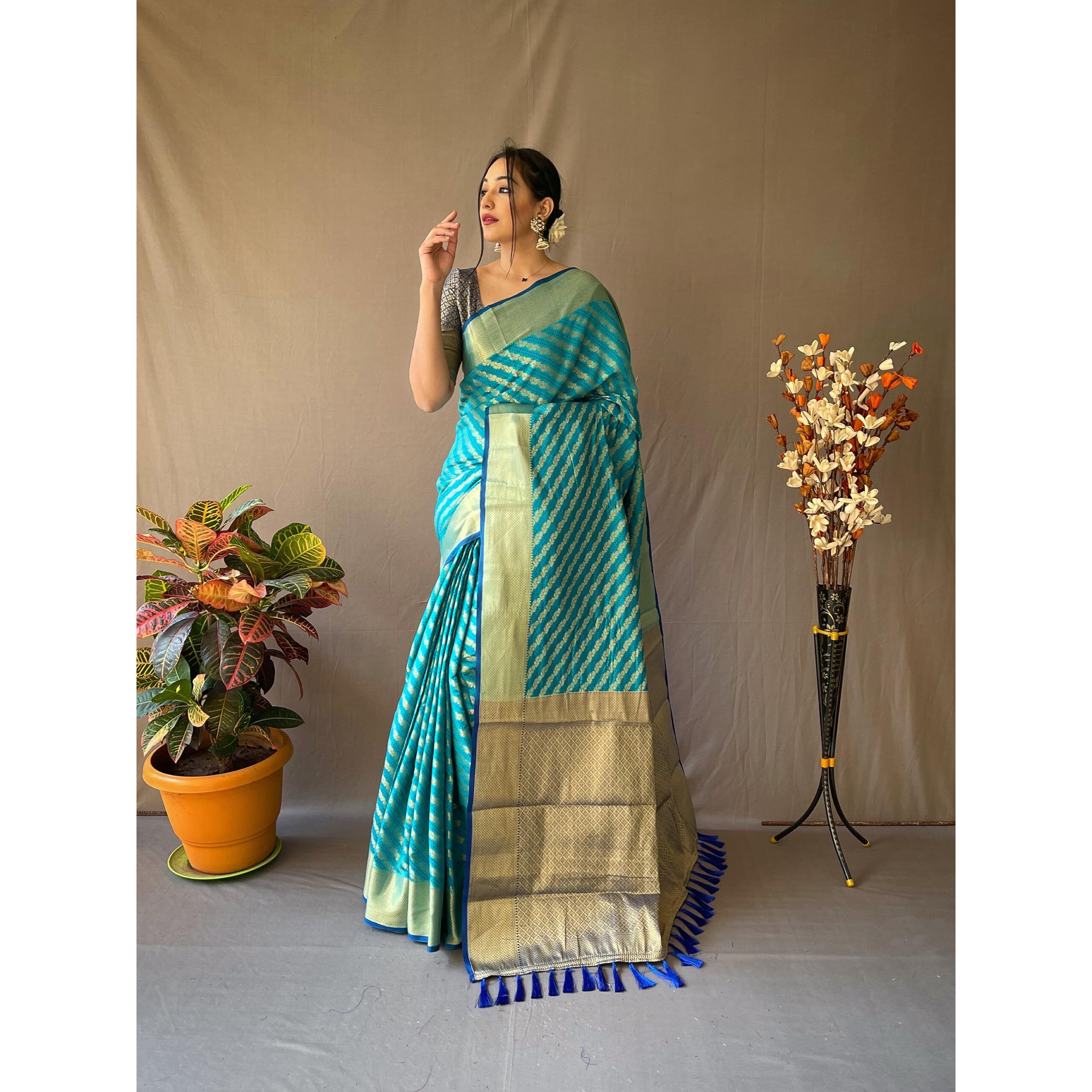 SGF11 Womens Leriya patola Soft Lichi Silk Banarasi Sarees With Blouse Piece (Sky Blue)