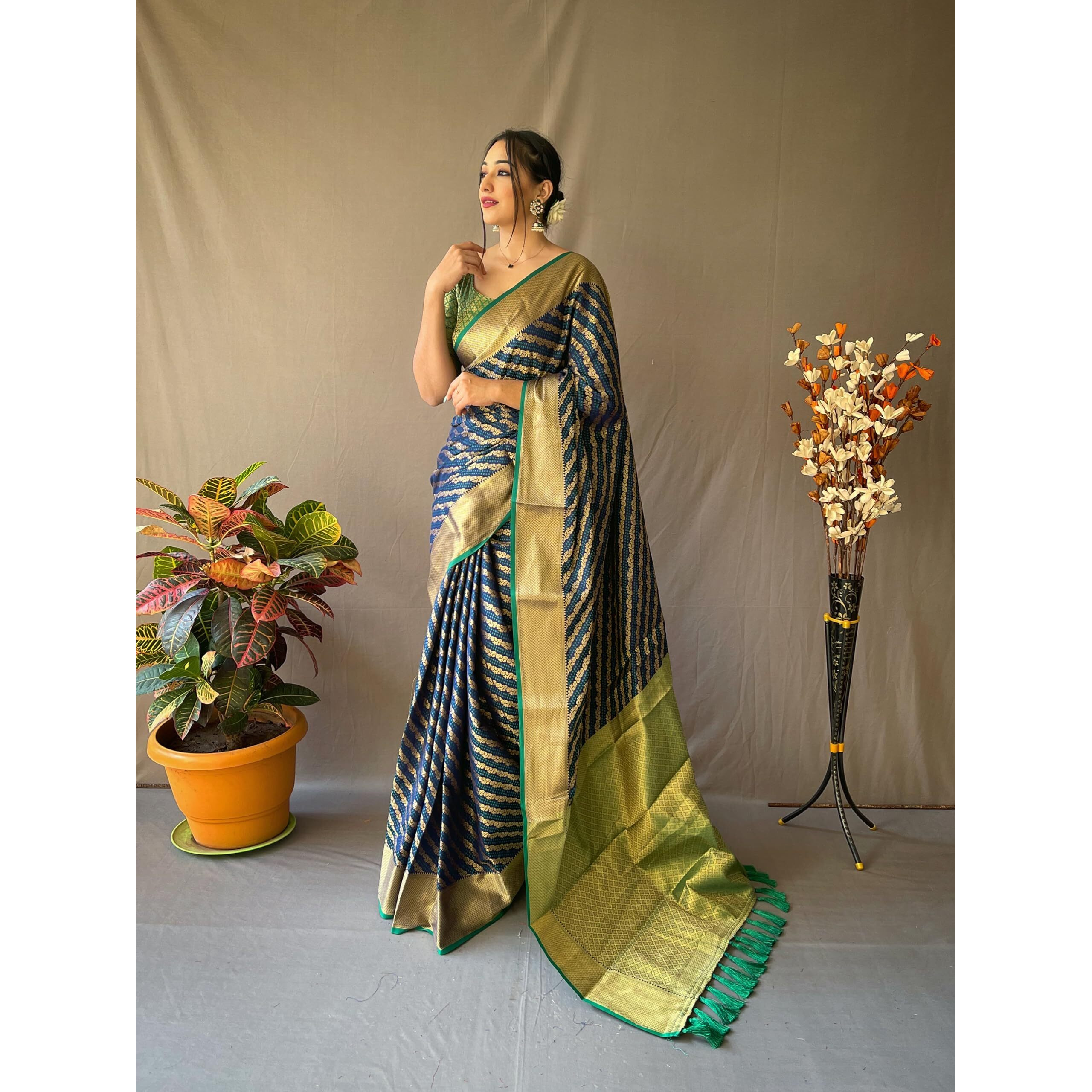 SGF11 Womens Leriya patola Soft Lichi Silk Banarasi Sarees With Blouse Piece (Dark Blue)