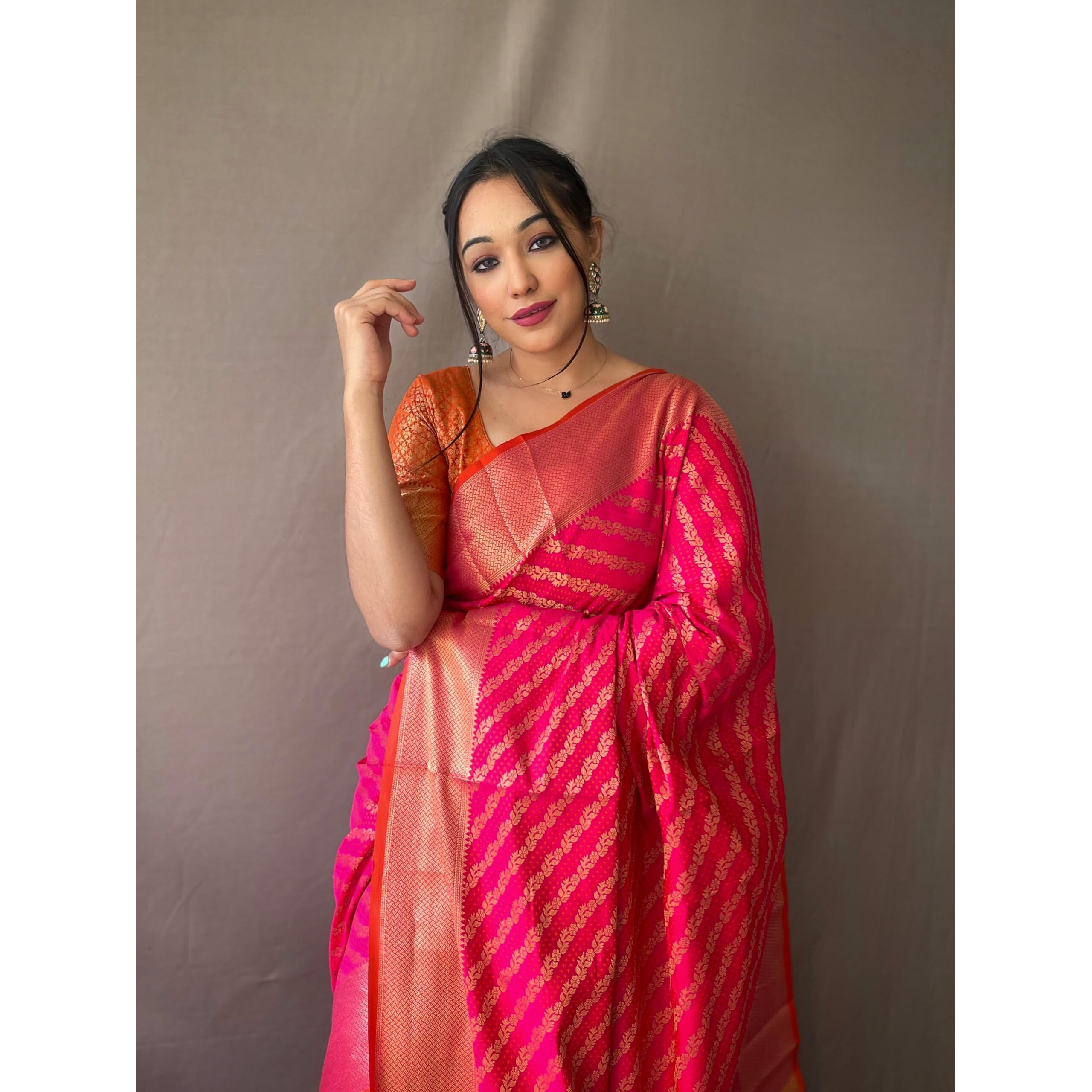 SGF11 Womens Leriya patola Soft Lichi Silk Banarasi Sarees With Blouse Piece (Pink)