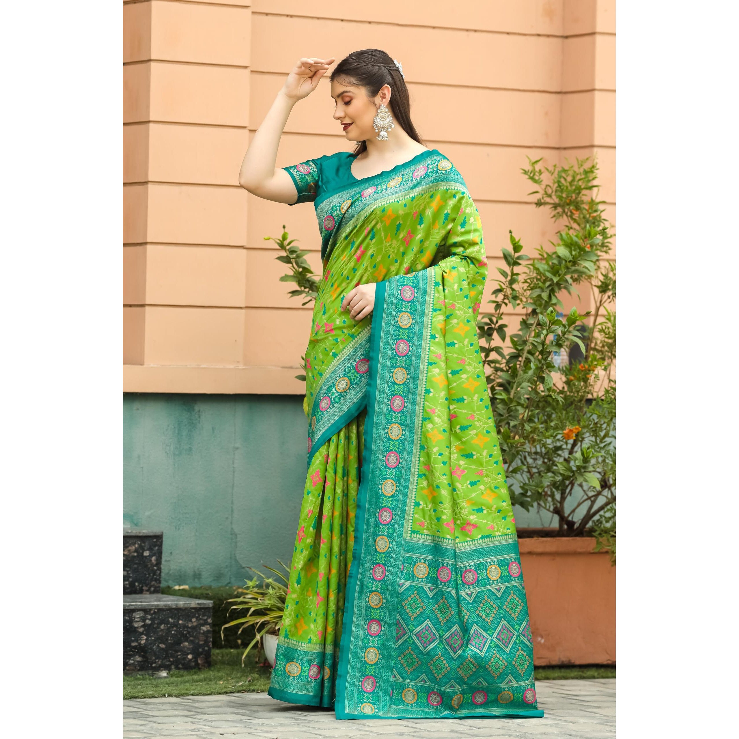 Leriya Fashion Womens Trendy Kanjivaram Soft Lichi Silk Saree With Blouse Piece (Green)