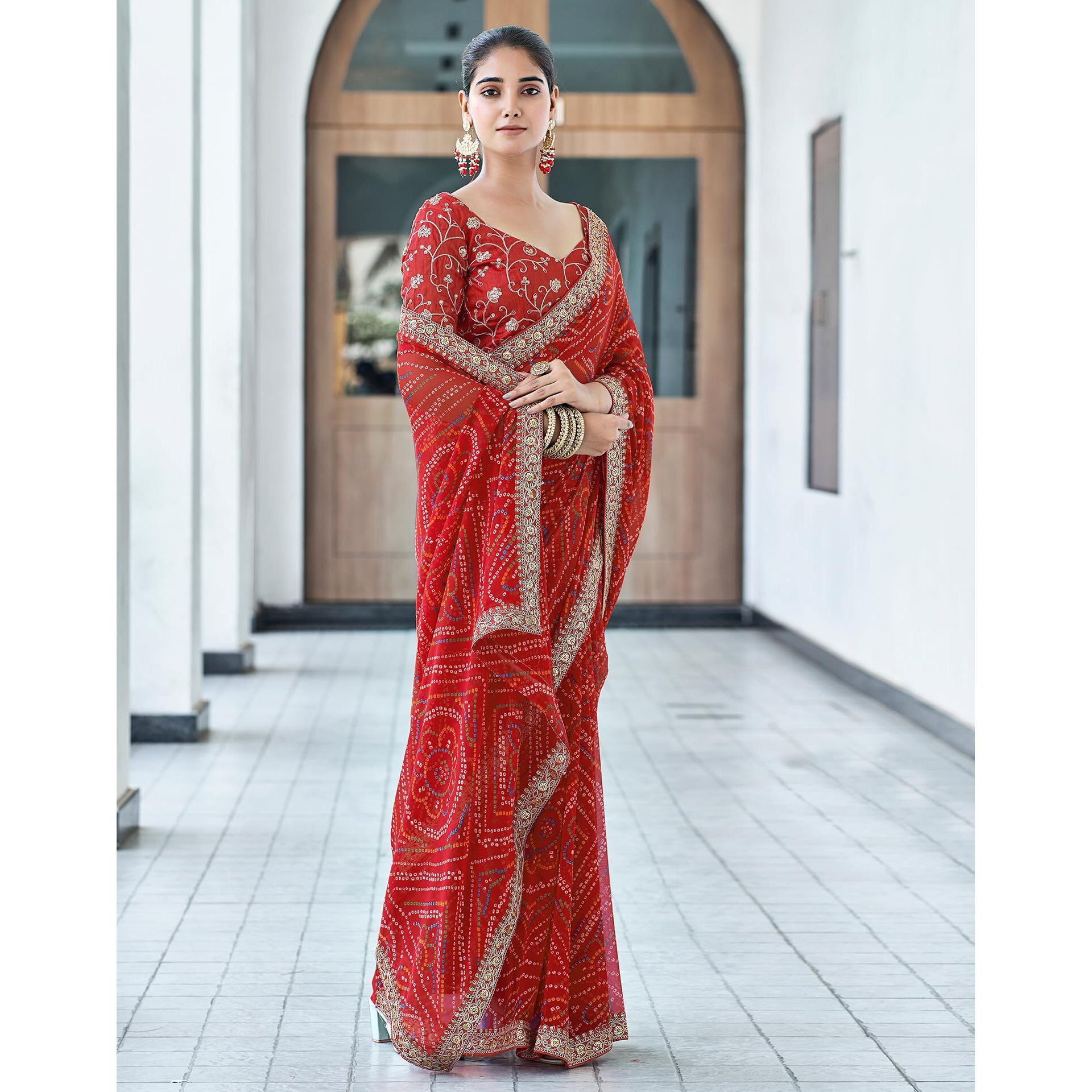 SIRIL Womens Georgette Bandhani Printed Saree With Unstitched Blouse Piece (3667S2547_Red2)
