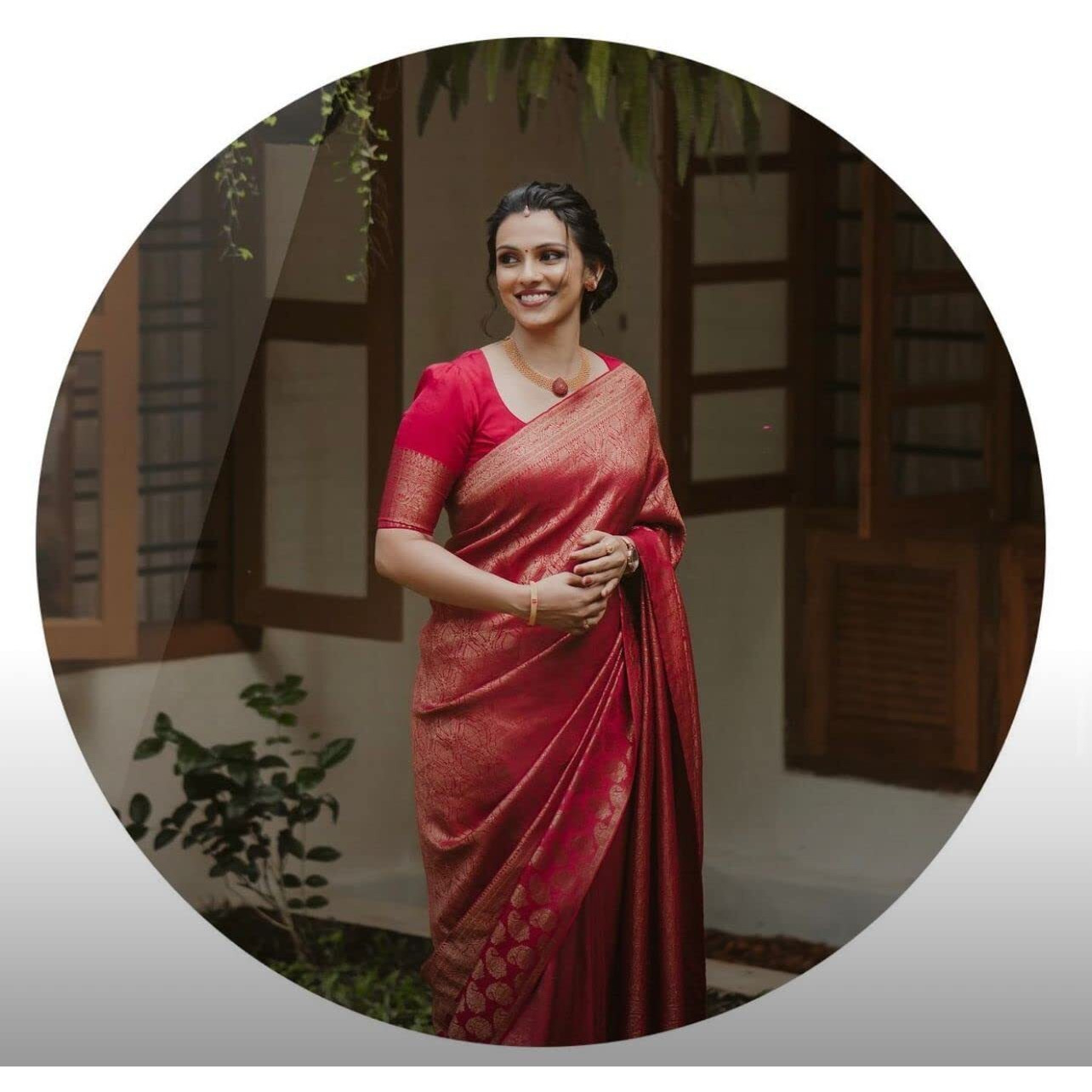 Flosive Womens Present Banarasi Soft Lichi Silk Saree Beautiful Jacquard Rich Pallu Design Work Zari Woven Kanjivaram Silk Style Saree With Soft Lichi Silk Blouse Piece (Red)