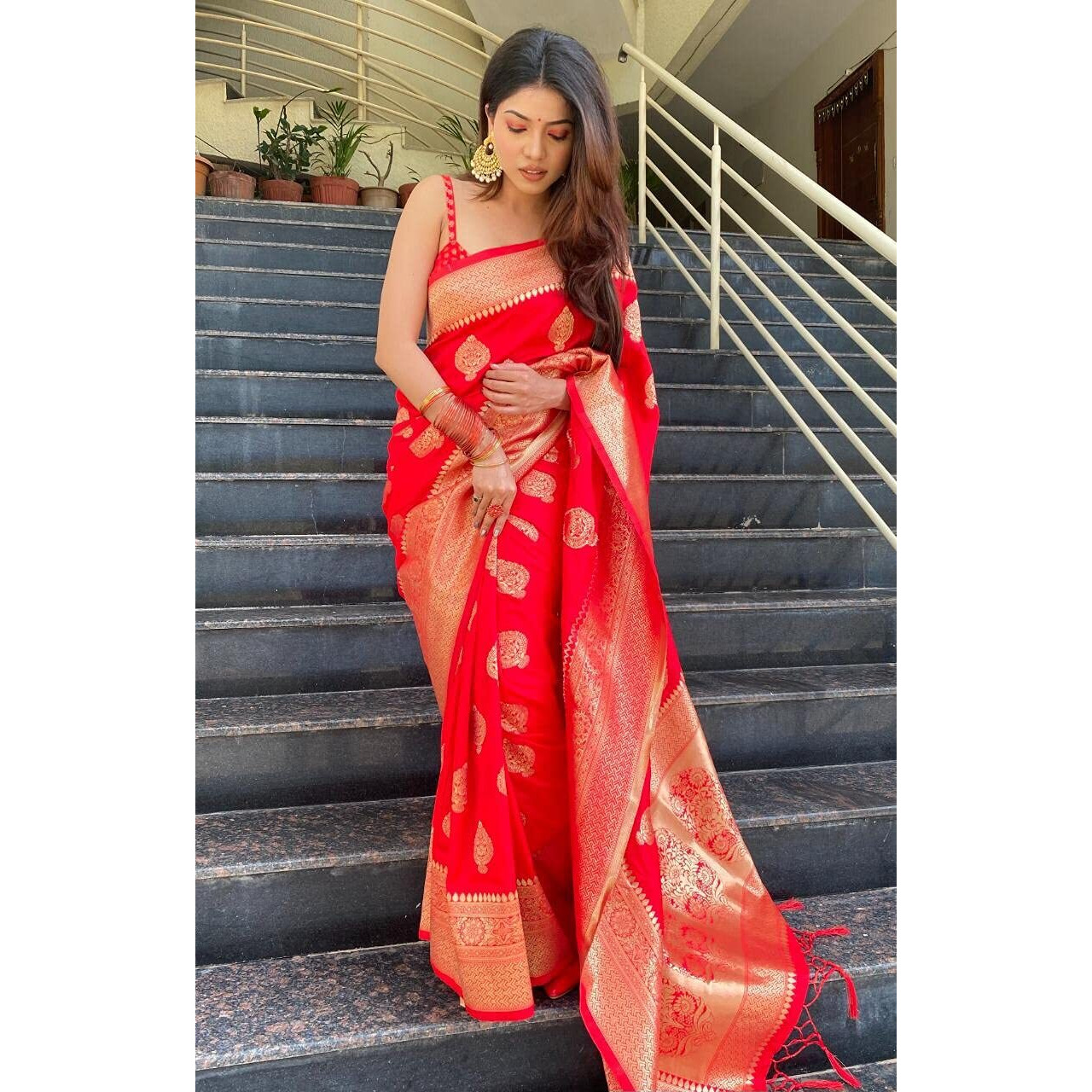 Flosive Womens Present Banarasi Soft Lichi Silk Saree Beautiful Jacquard Rich Pallu Design Work Zari Woven Kanjivaram Silk Style Saree With Soft Lichi Silk Blouse Piece (A Red)