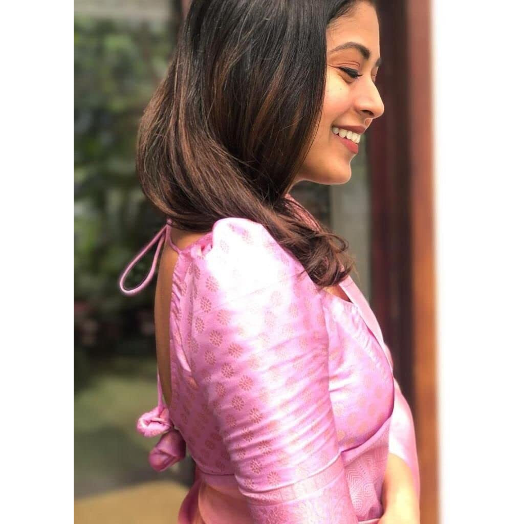 Flosive Womens Present Banarasi Soft Lichi Silk Saree Beautiful Jacquard Rich Pallu Design Work Zari Woven Kanjivaram Silk Style Saree With Soft Lichi Silk Blouse Piece (Pink)