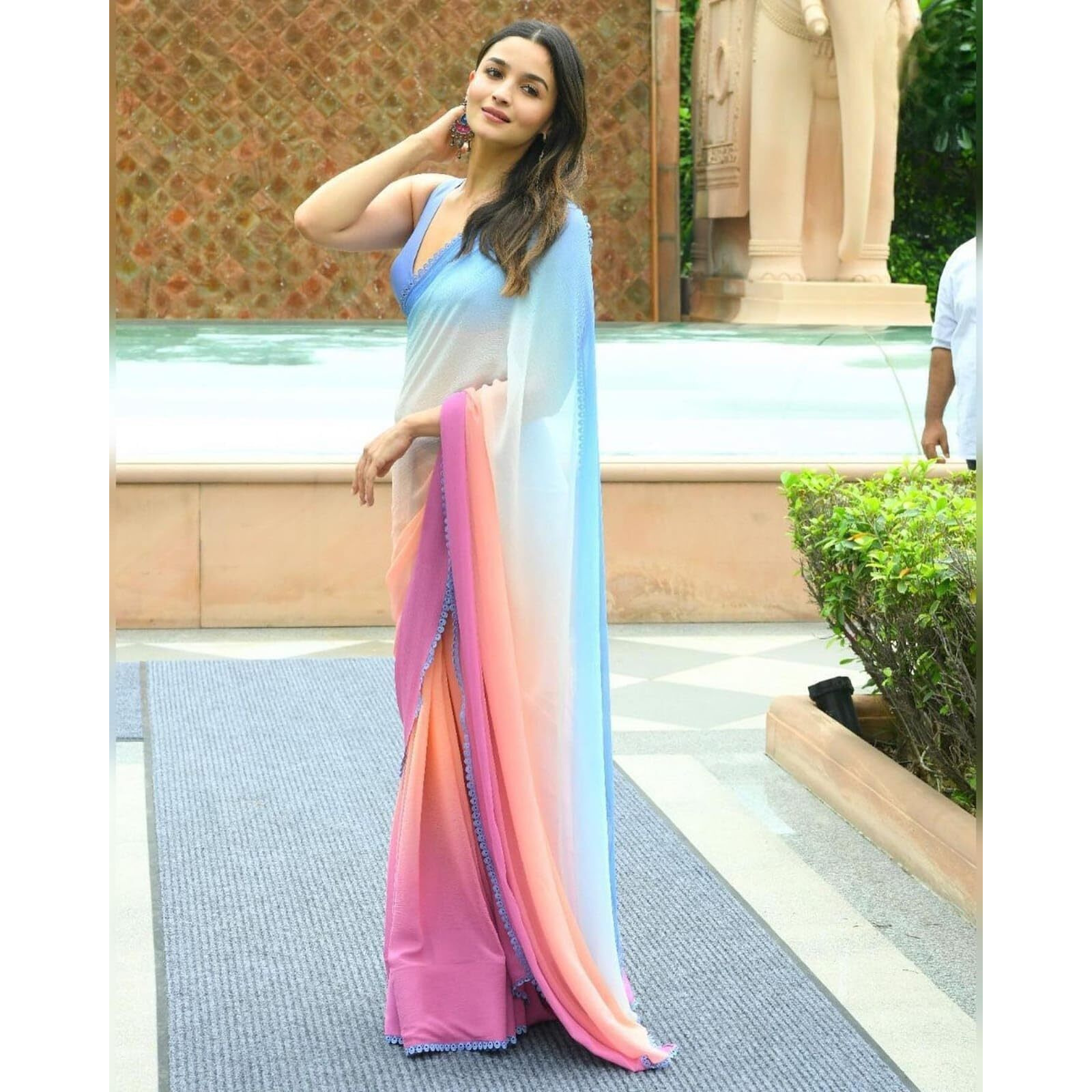 Glory Sarees Womens Georgette Printed Saree With Blouse Piece (alia bhatt Rocky Aur Rani Ki Prem Kahani Saree)