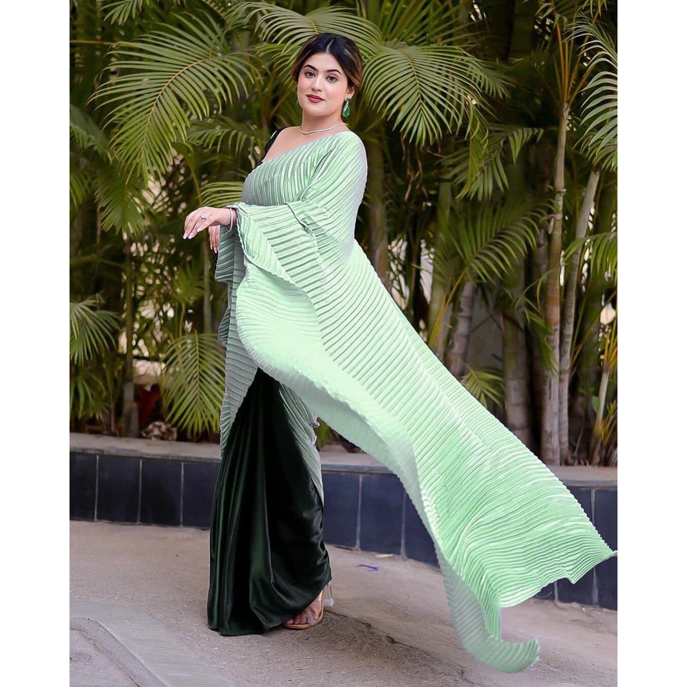 Sidhidata Womens Pleated/Crushed Plain Chinon Saree With Unstitched Blouse Piece (Pista Green)