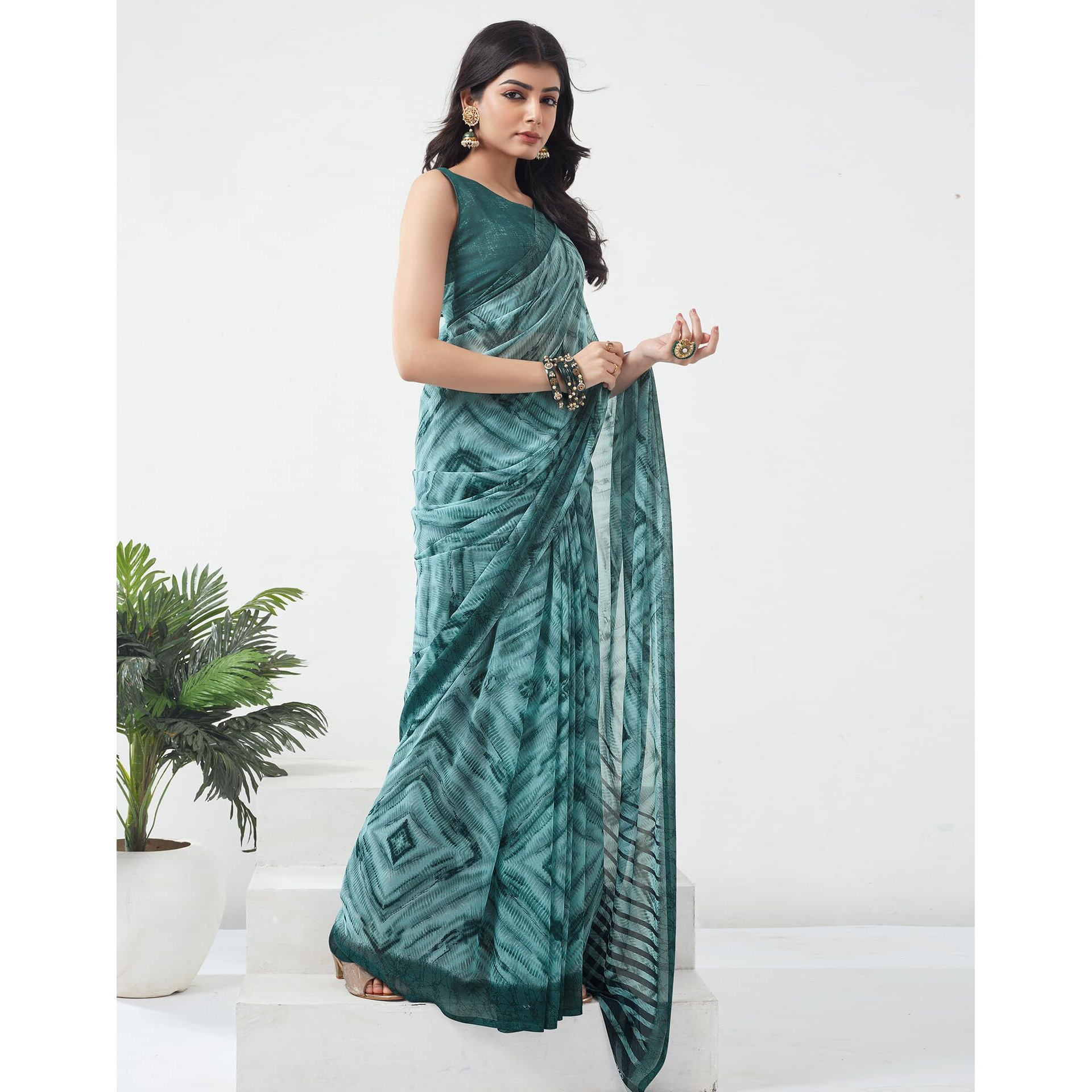 SIRIL Womens Georgette Geometric Printed Saree With Unstitched Blouse Piece (3451S1098_Turquoise)