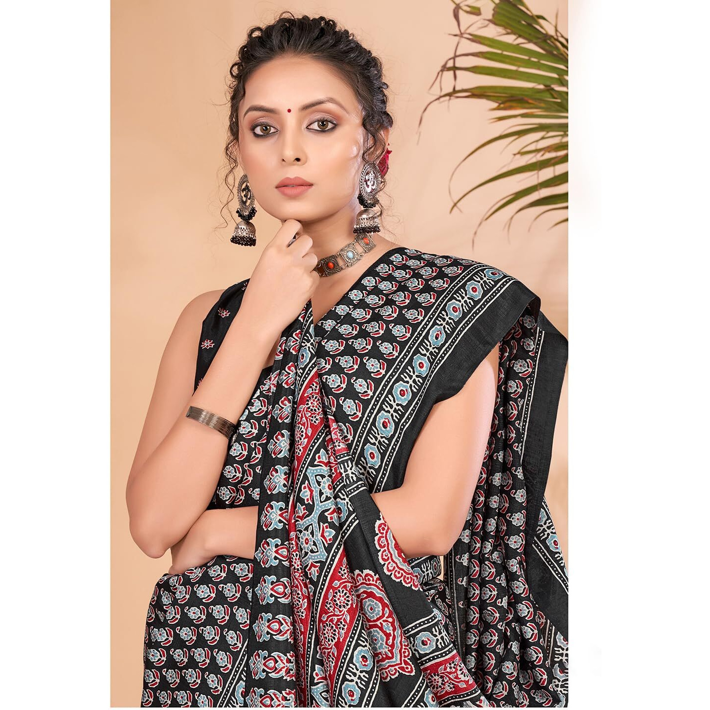 AKHILAM Womens Ajrak Block Print Dola Silk Saree With Unstitched Blouse Piece (Black_KUMRN203_HS)
