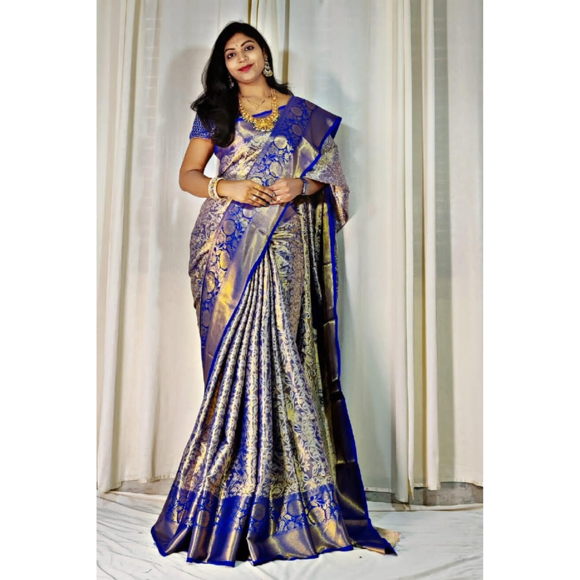 SGF11- Womens Kanjivaram Pure Soft Silk Handloom Saree Pure Golden Zari With Blouse Piece (Blue)