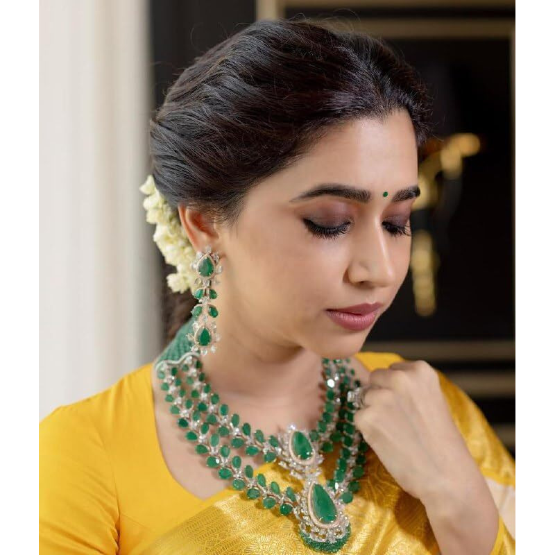 Flosive Womens Sun Yellow&White Golden Zari Shine Soft Kanjivaram Silk Wedding Saree