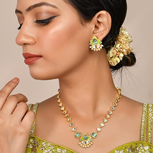 VOYLLA Forever More Gold Plated Neckalce Set