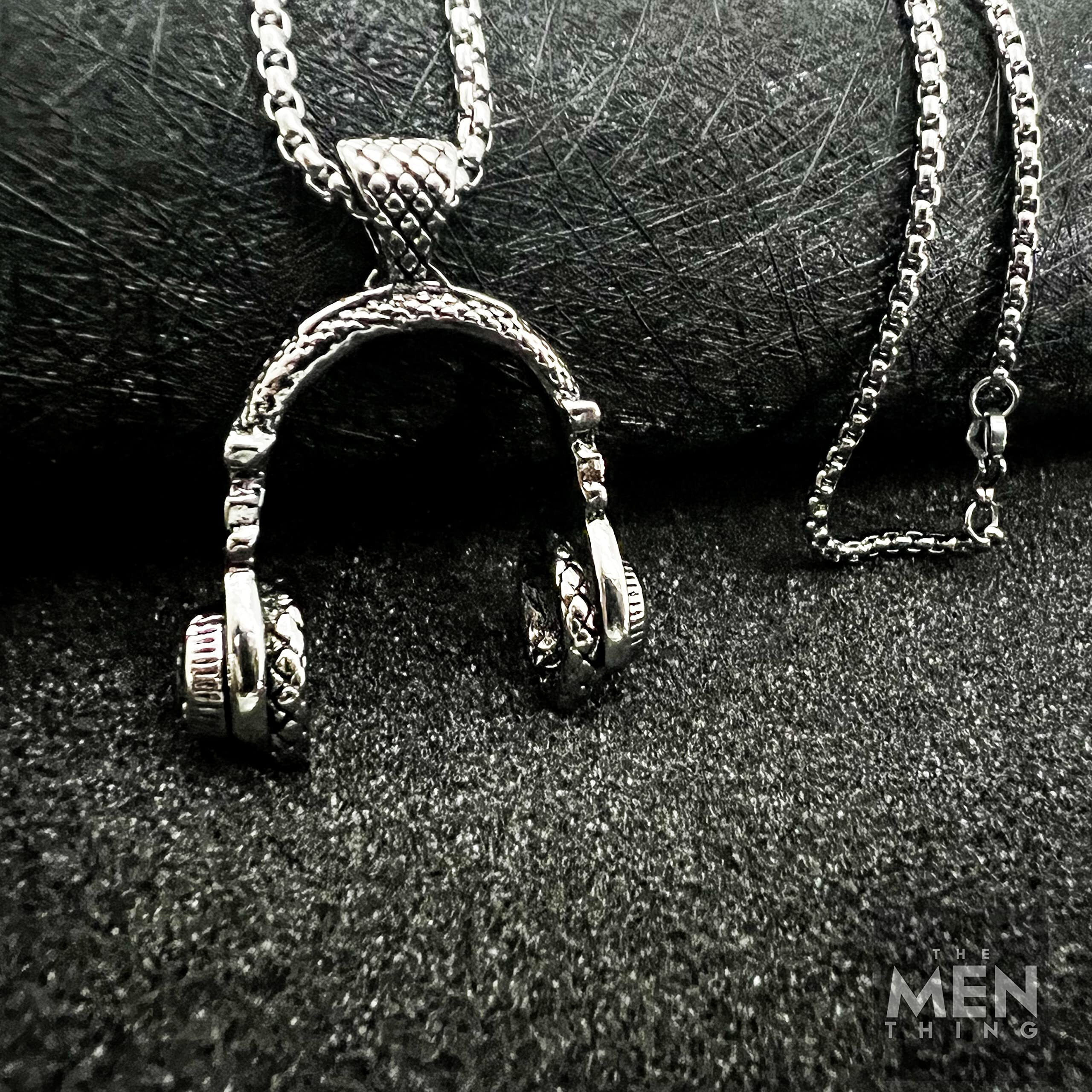 THE MEN THING HEADPHONE SILVER (A) - Alloy Pendant with Stainless Steel 24inch Round Box Chain for Men, American trending Style for Men & Boy