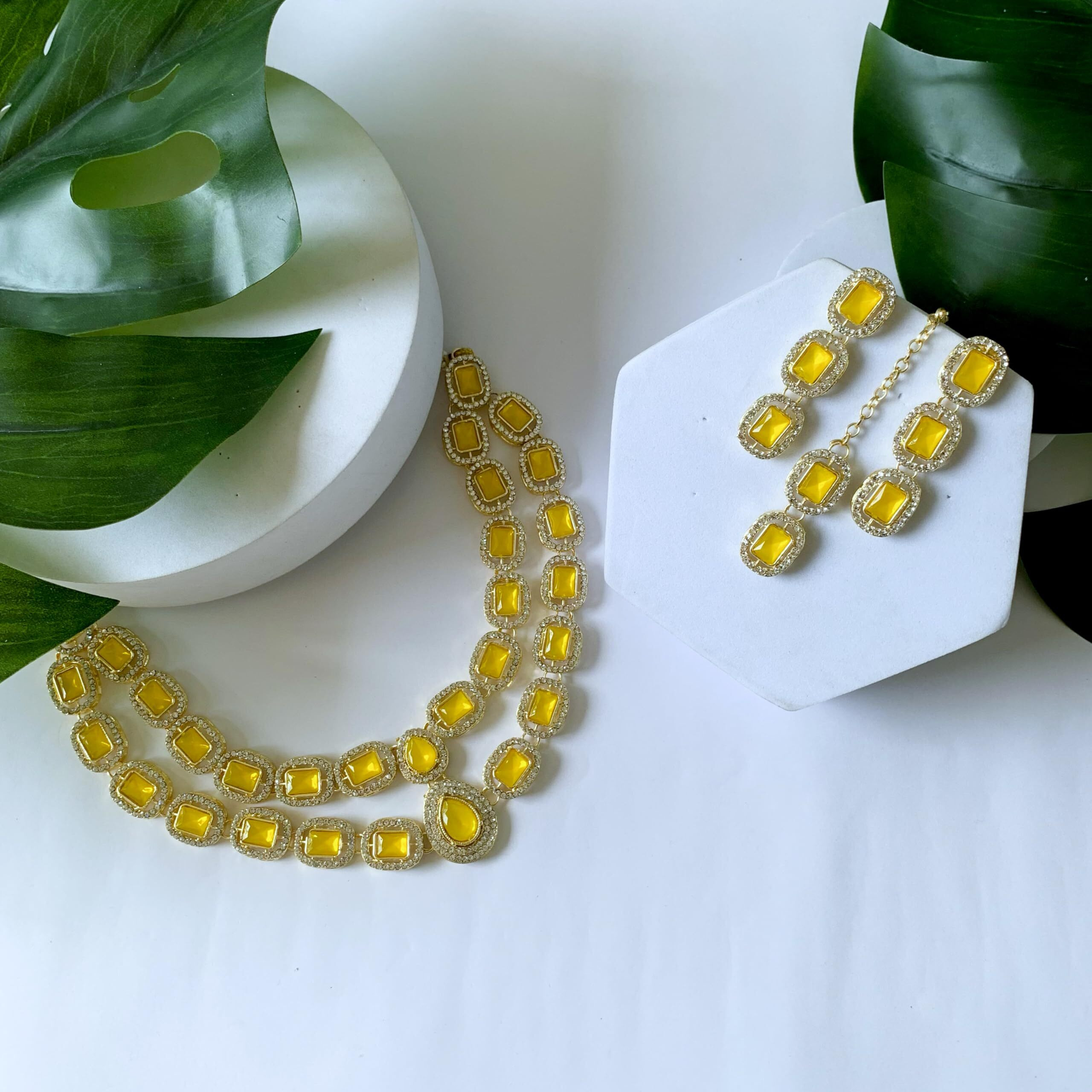 I Jewels Gold Plated Traditional Stone Choker Necklace Jewellery With Earring & Maang Tikka Set For Women And Girls (Yellow)