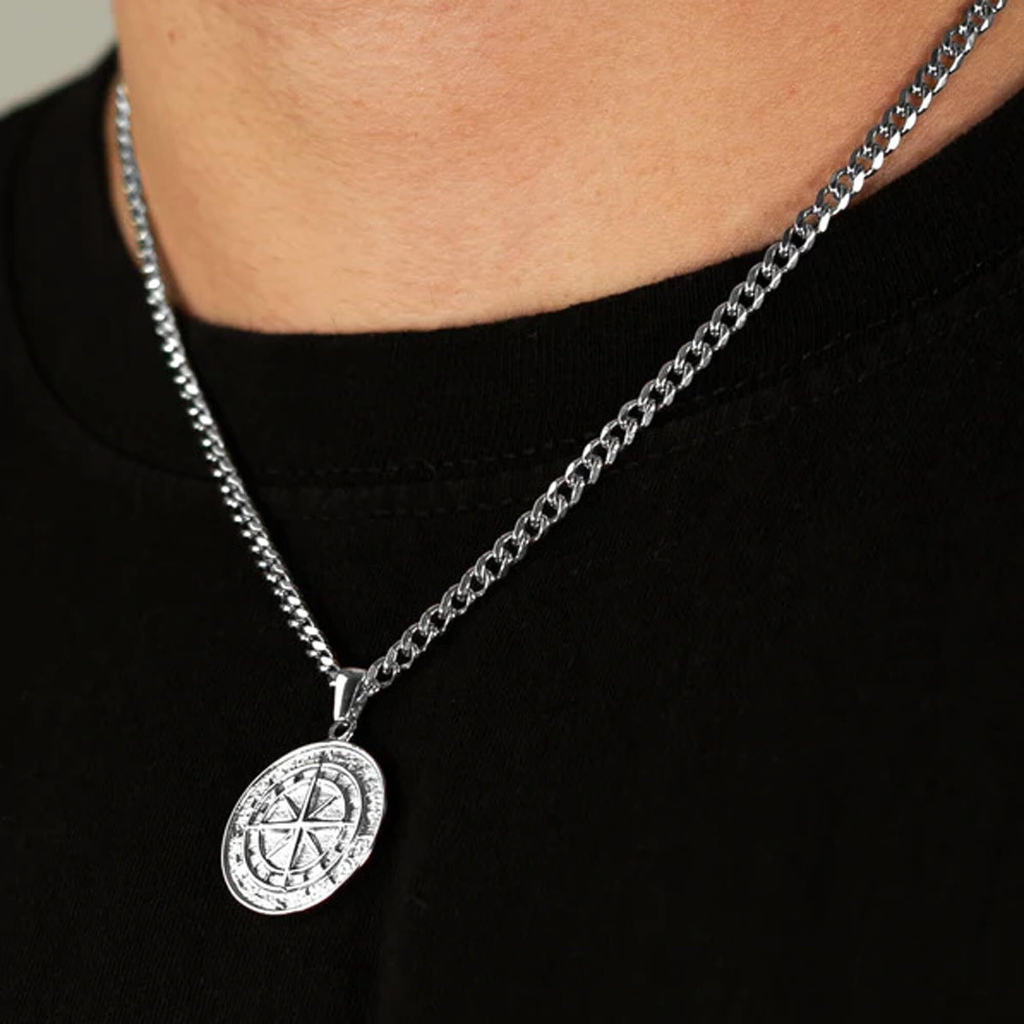 Fashion Frill Silver Chain Pendants For Men Round Pendant Silver Compass Necklace Chain For Men Boys Mens Jewellery Pendant Necklace Accessories