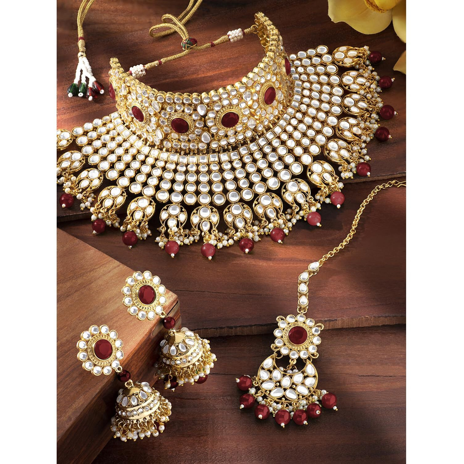 Peora Indian Ethnic Gold Plated Rani Padmavati Kundan Pearl Bridal Choker Necklace Earrings with Maang Tikka Traditional Jewellery Set for Women
