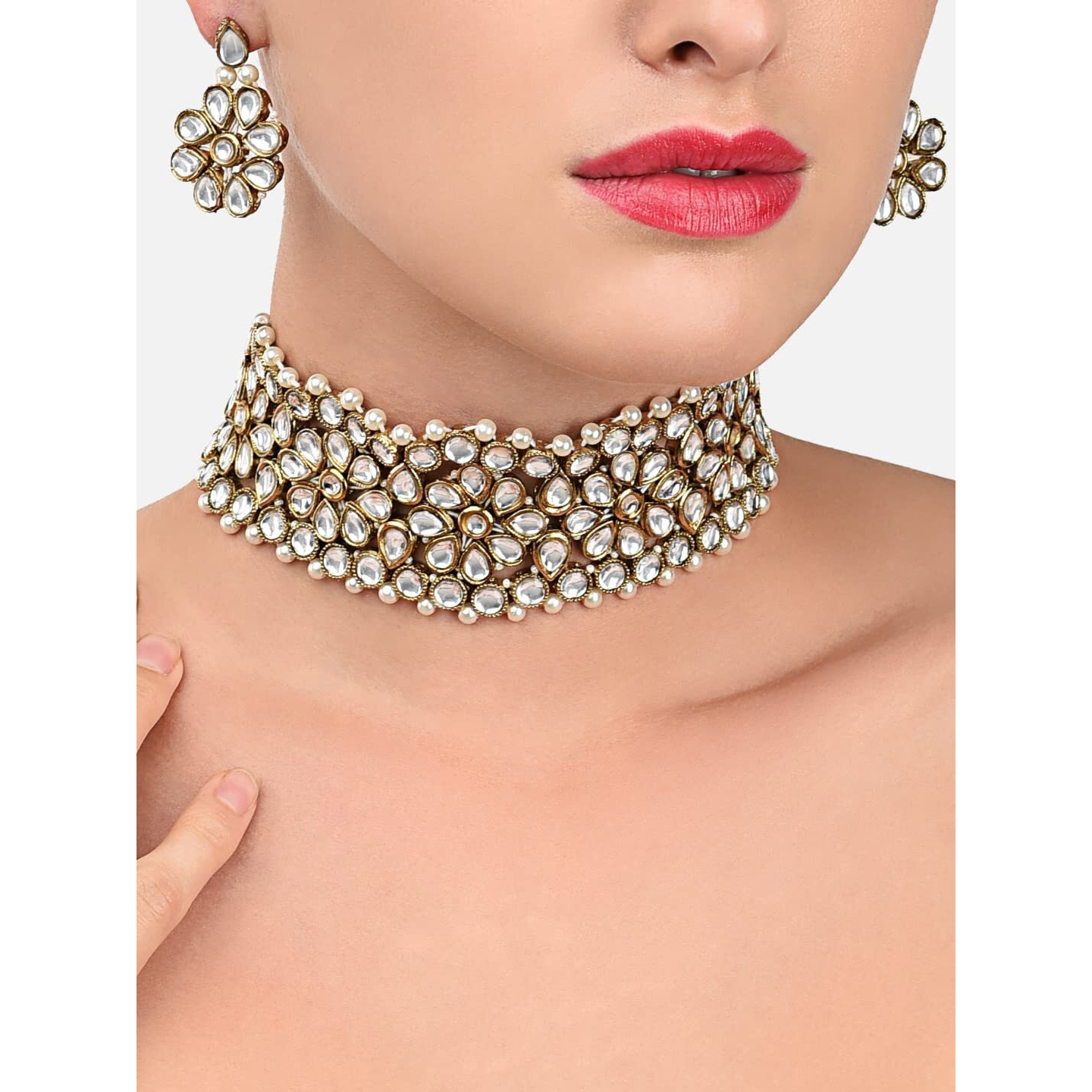 ZAVERI PEARLS Antique Gold Tone Mesmerising Kundan Choker Necklace Set For Women-ZPFK8926