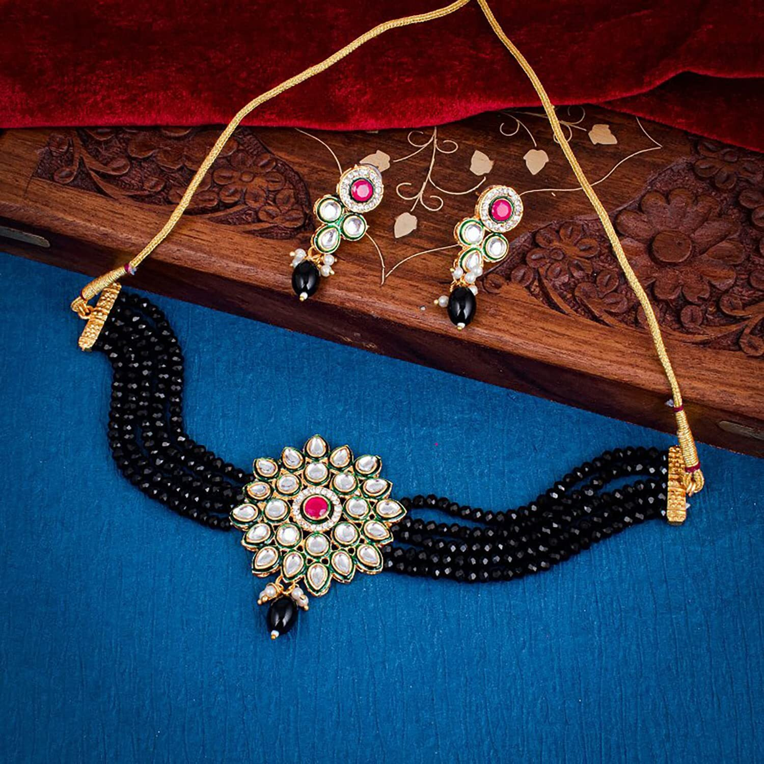 Sukkhi charismatic Gold Plated Kundan & Pearl Choker Necklace Set For Women (NS101122)