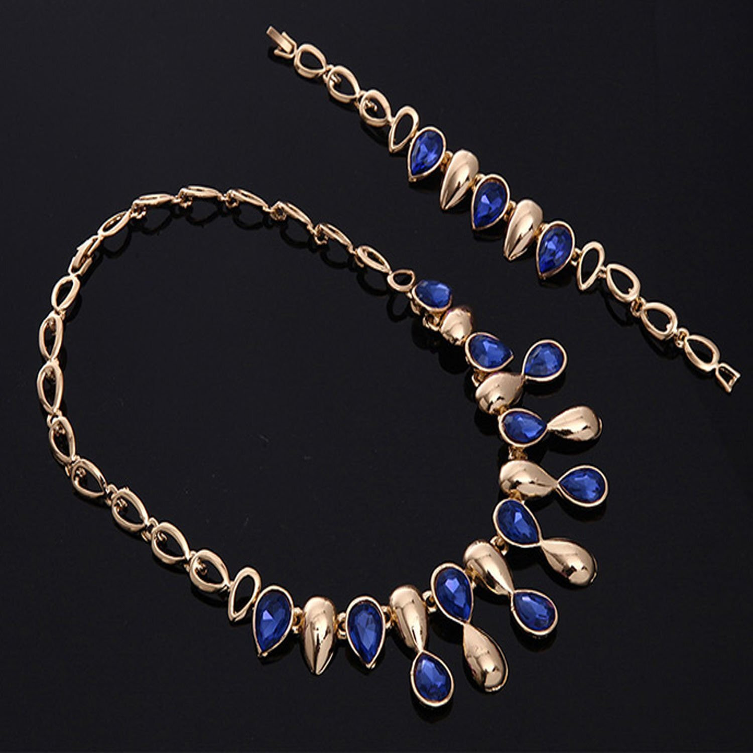 Young & Forever Gift Wardrobe Refresh Paradiso Mesmerizing Prom Wedding Overgild Jewellery Set of Necklace, Earrings, Bracelet and Rings for Women(Gold)