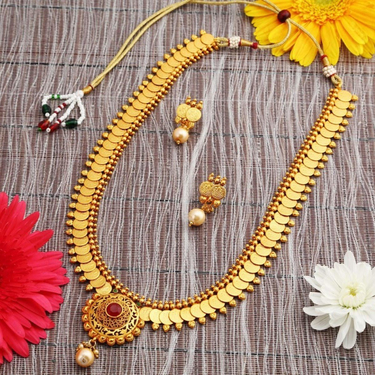 Sukkhi Coin Jewellery Sets for Women (Golden)(N72469GLDPAP022018)