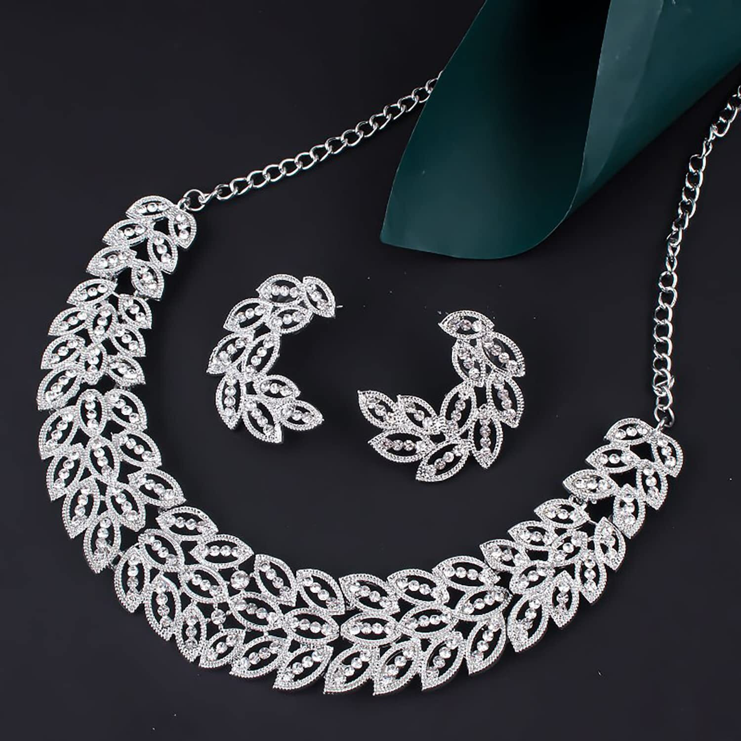 Sukkhi Enticing Rhodium Plated Choker Necklace Set For Women (NS103339)