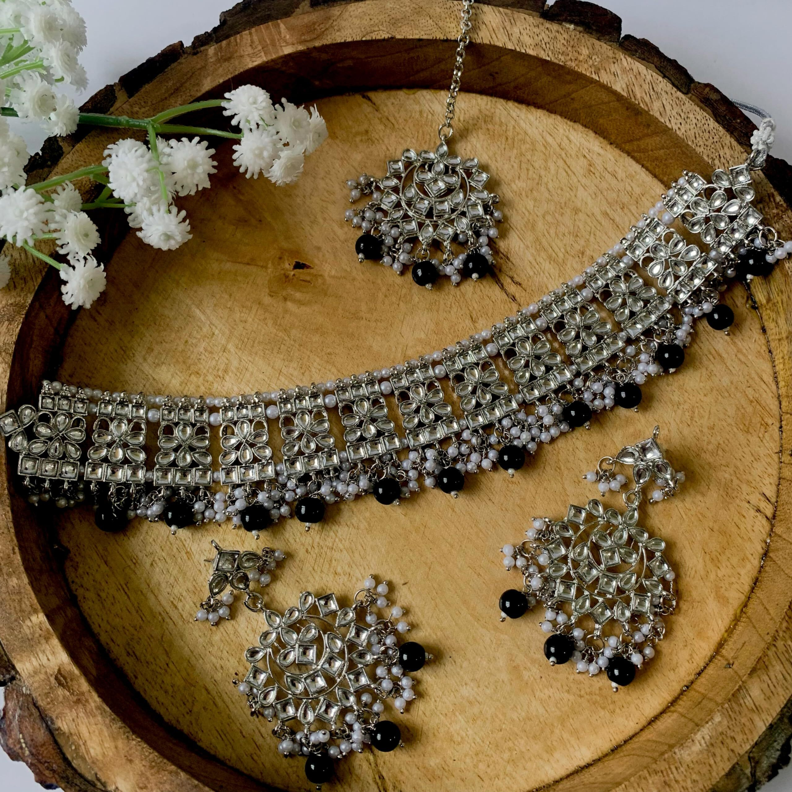 I Jewels Silver Plated Traditional Kundan & Pearl Choker Necklace Jewellery Set with Earrings & Maang Tikka For Women/Girls (K7069Z) (Black)