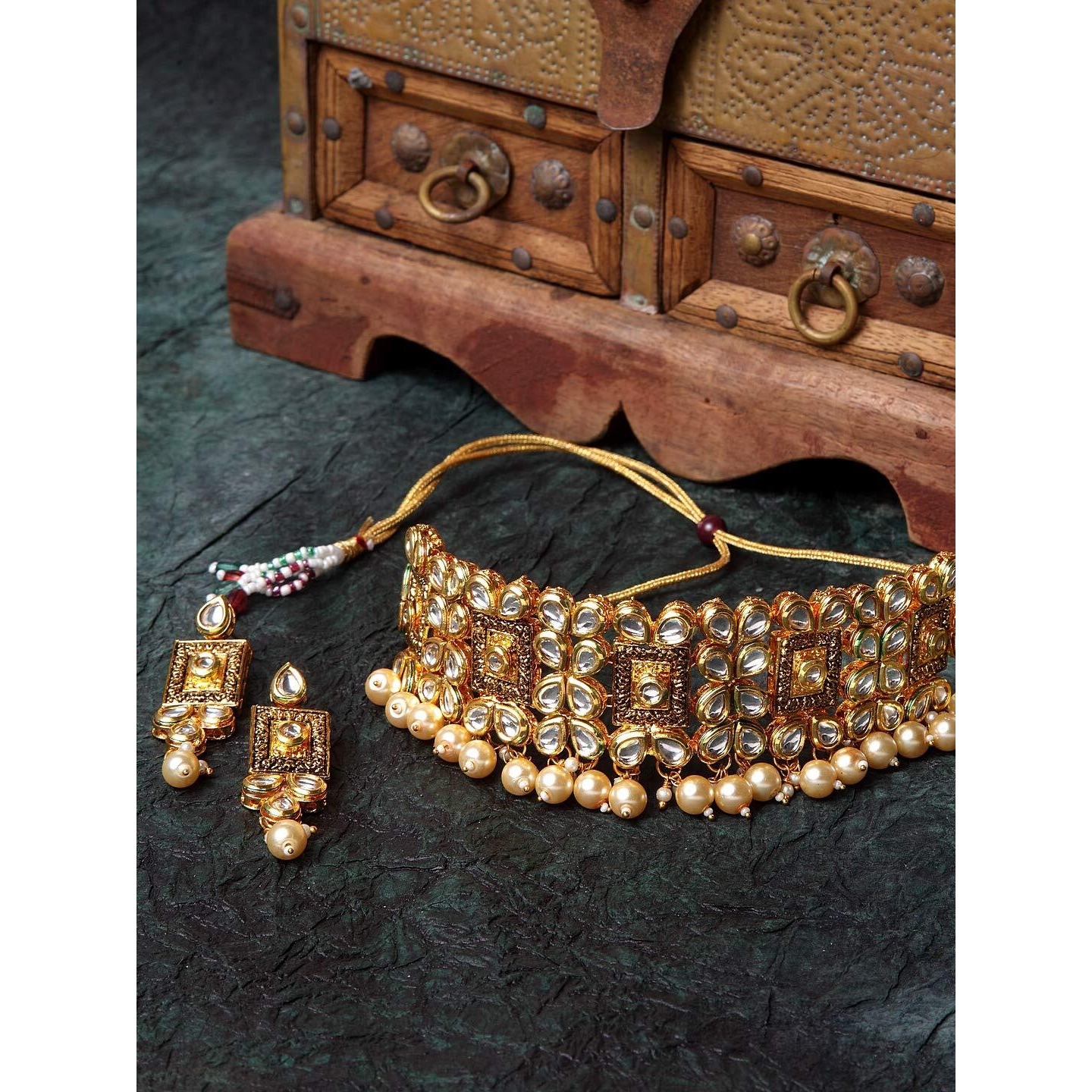 Shining Diva Fashion Latest Choker Design Bridal Traditional Kundan Necklace Jewellery Set for Women (White) (sd11302s)