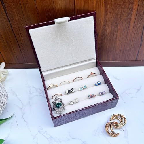 La Trove Leather Ring Box Organizer Woman Small Portable Compact Rings Storage Box Jewellery Organiser For Rings Earrings Tops Cufflink (Small Ring Box, 12 X 10 X 5Cm, Maroon Dots)