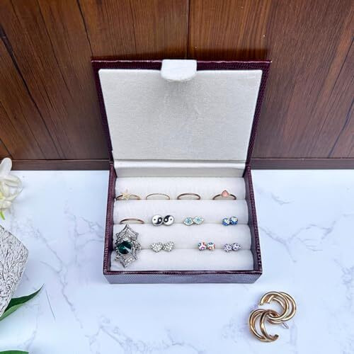 La Trove Leather Ring Box Organizer Woman Small Portable Compact Rings Storage Box Jewellery Organiser For Rings Earrings Tops Cufflink (Small Ring Box, 12 X 10 X 5Cm, Maroon Dots)