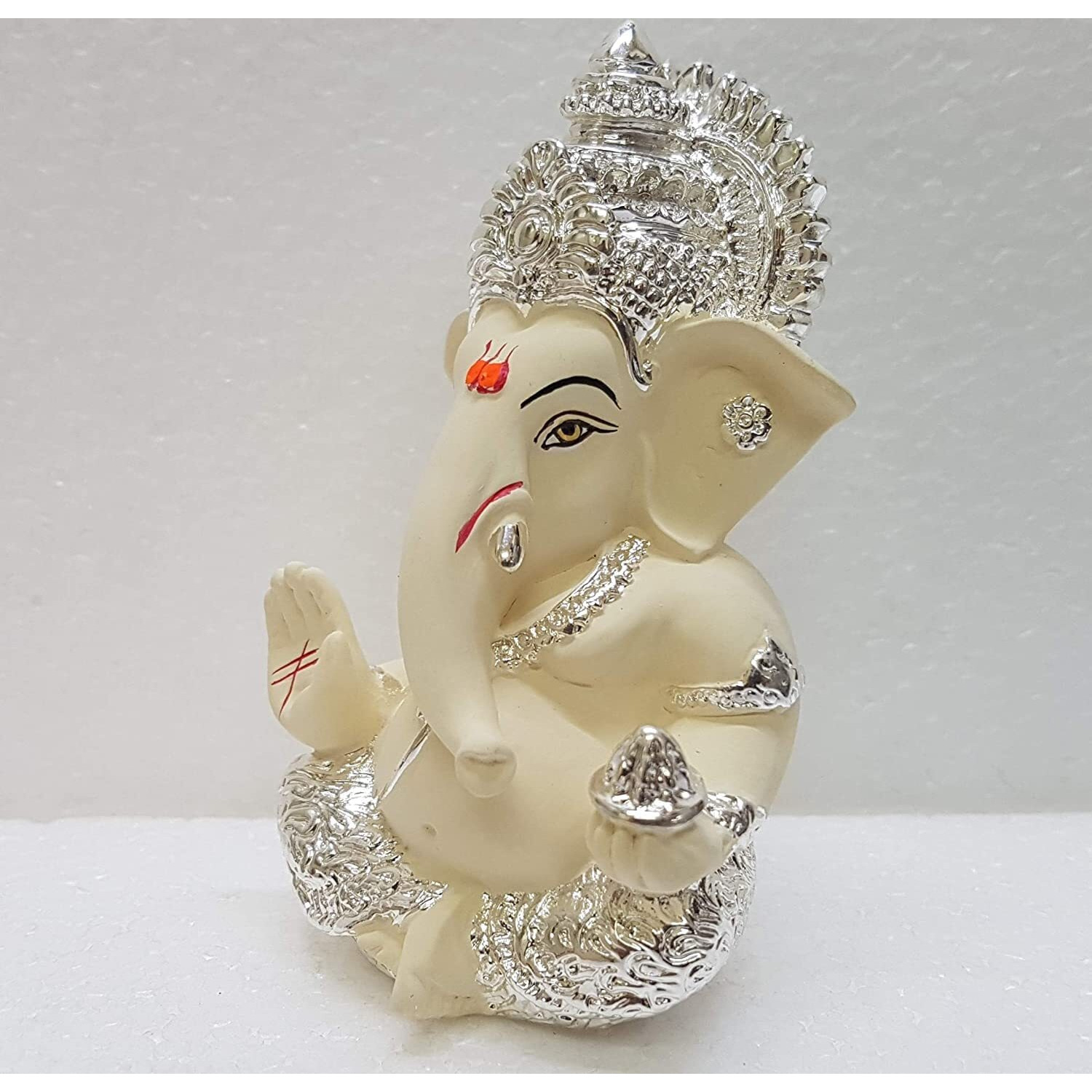 Gold Art Indiagold And Silver Plated Ganesha Idol Silver Chandan Ganesh Idol For Car Dashboard Ganesha Murti Ganpati Idol For Home Decor Puja Lord Ganesh Statue Gift For Office Desk Puja Room Figurine
