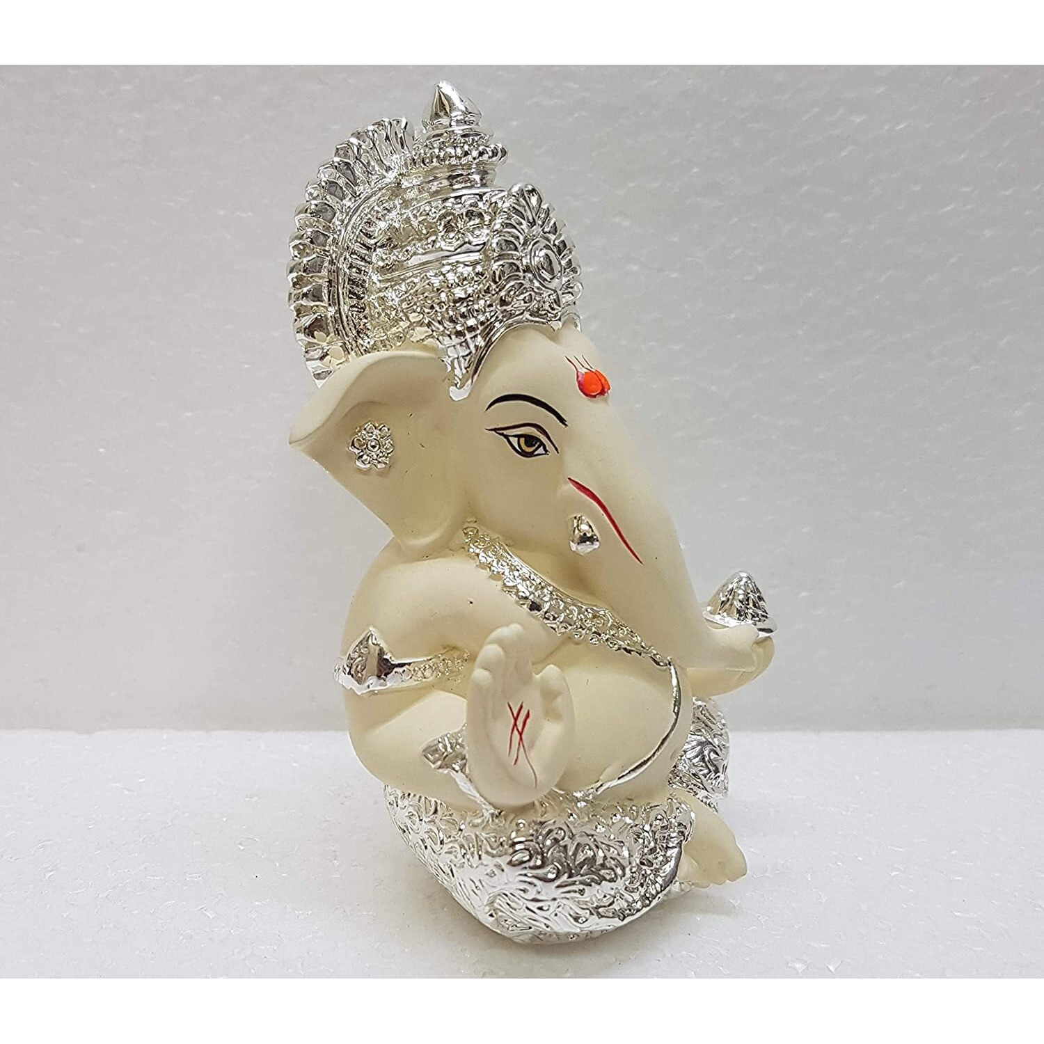 Gold Art Indiagold And Silver Plated Ganesha Idol Silver Chandan Ganesh Idol For Car Dashboard Ganesha Murti Ganpati Idol For Home Decor Puja Lord Ganesh Statue Gift For Office Desk Puja Room Figurine