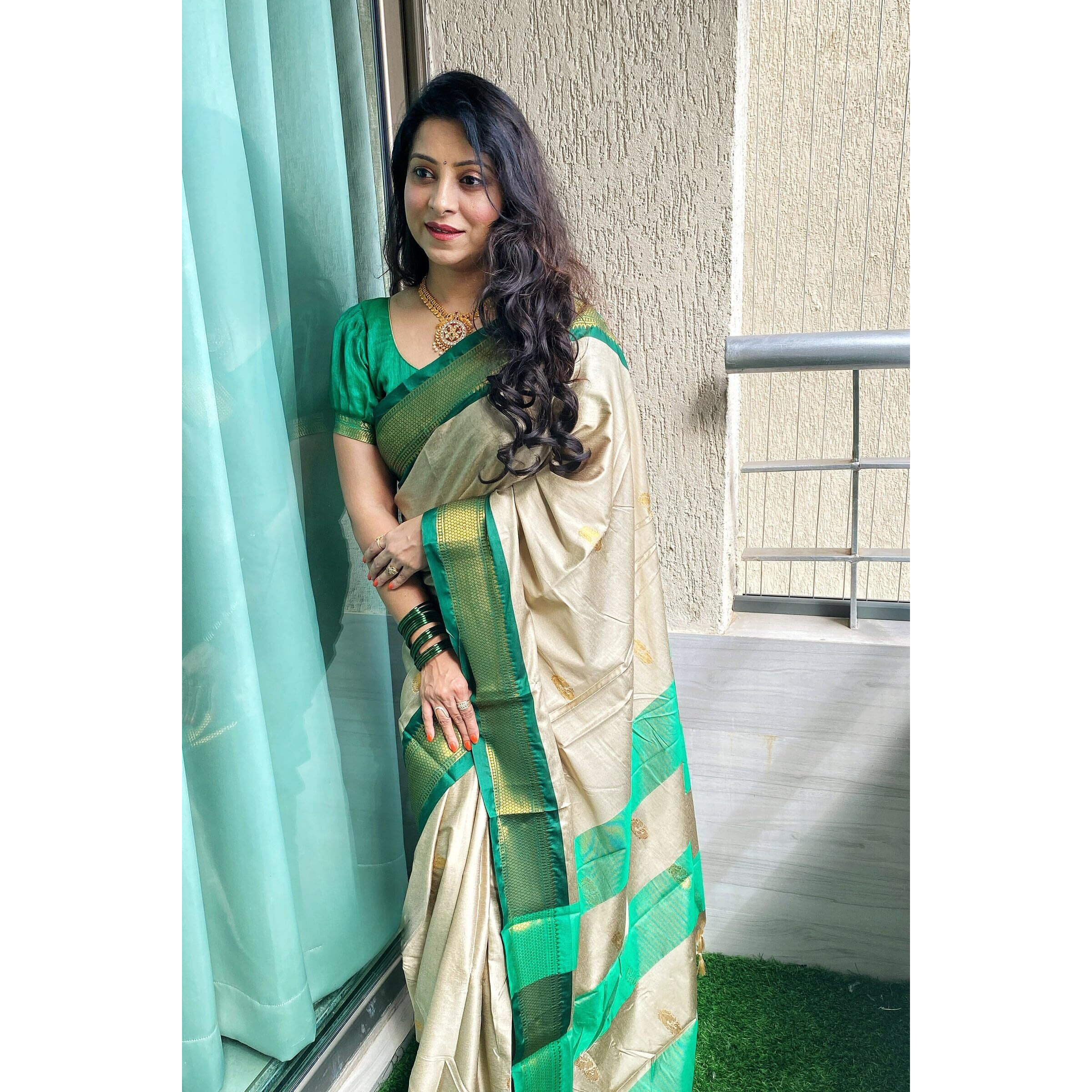 SGF11 Womens Kanjivaram Soft Lichi Silk Saree With Blouse Piece (Cream Green)