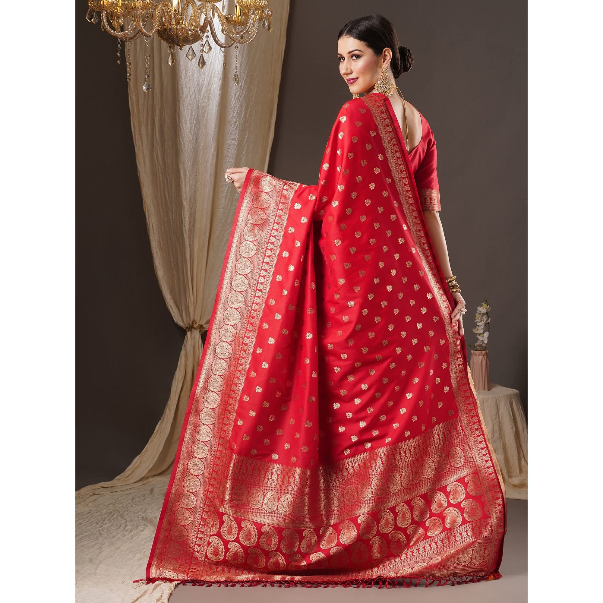 AKHILAM Womens Floral Silk Blend Woven Design Saree With Unstitched Blouse Piece (Red_14PAKHI1505)