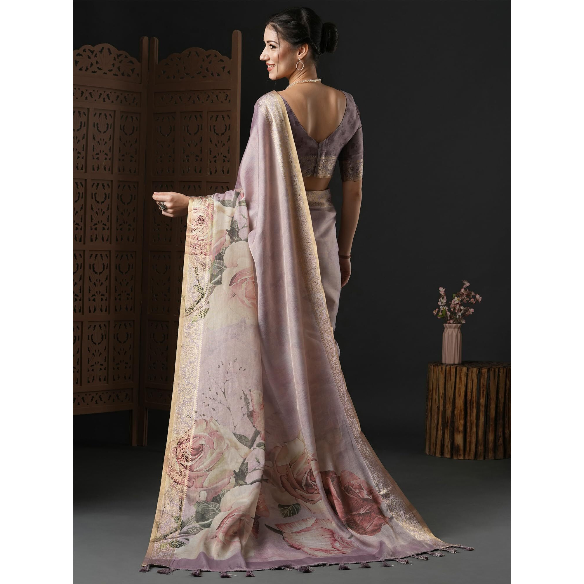 AKHILAM Womens Kanjeevaram Silk Floral Printed Saree With Unstitched Regular Fit Blouse Piece(Lavendar_Bahula104_Su),Multi